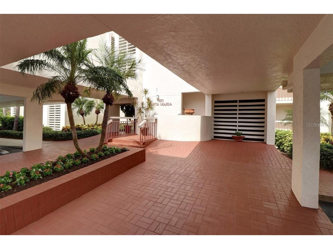 7871 Sailboat Key Boulevard S #305 South Pasadena FL 33707 - BOCA CIEGA BAY/INTRACOASTAL TB8461171 image2