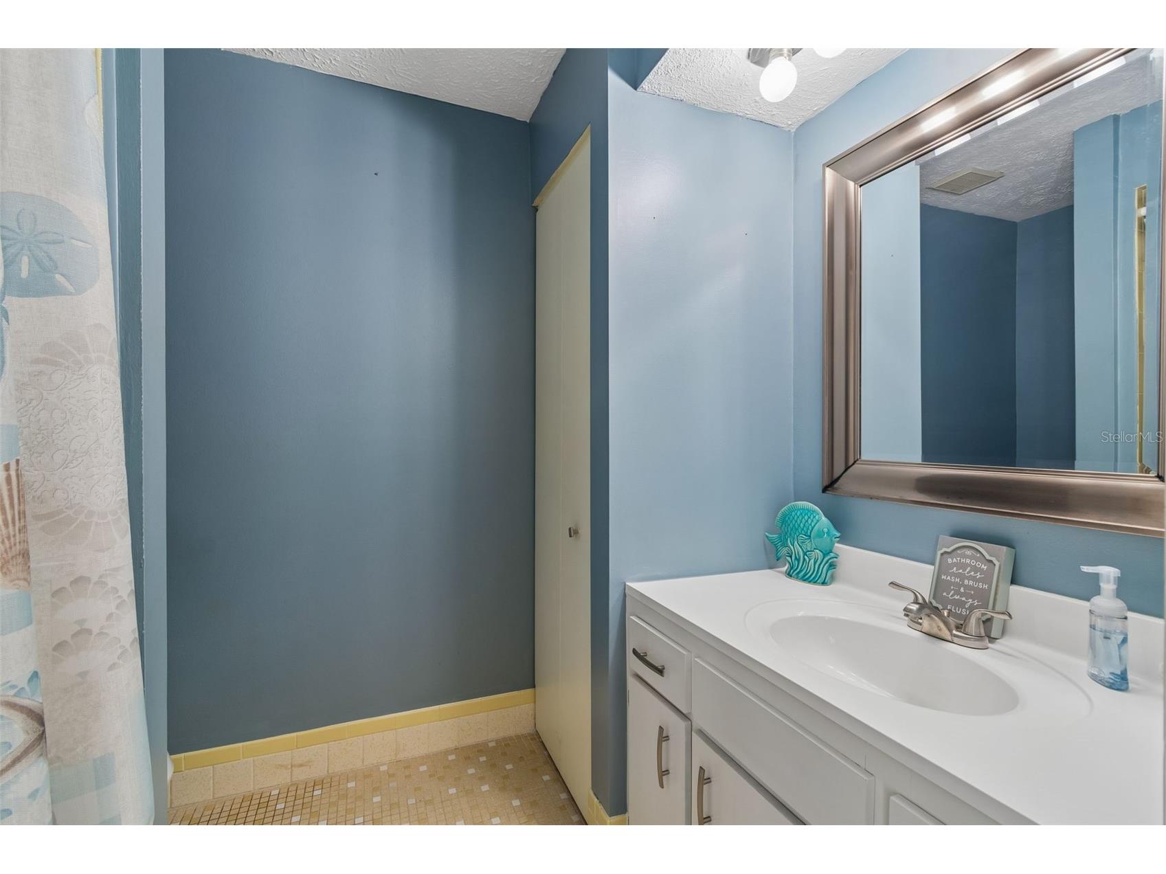 7871 Sycamore Drive New Port Richey FL 34654 W7884785 image18
