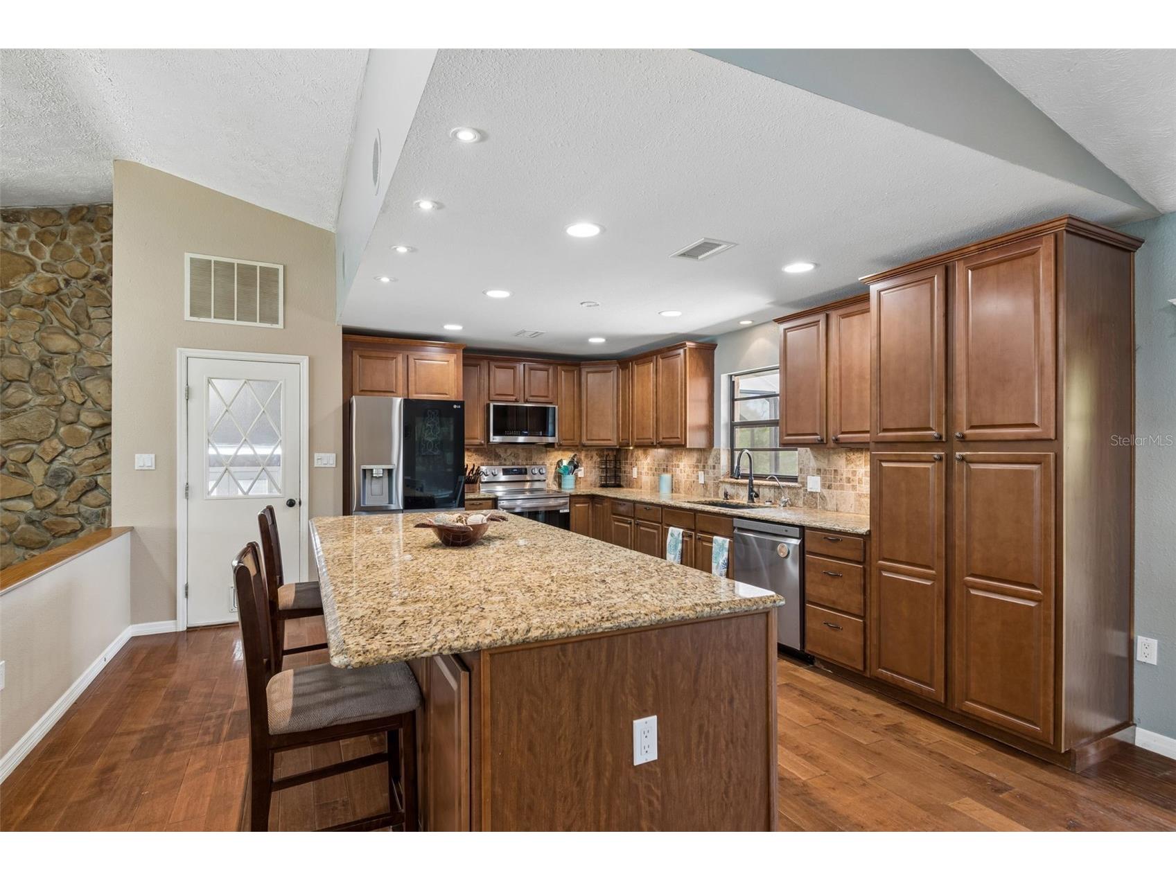 7871 Sycamore Drive New Port Richey FL 34654 W7884785 image9