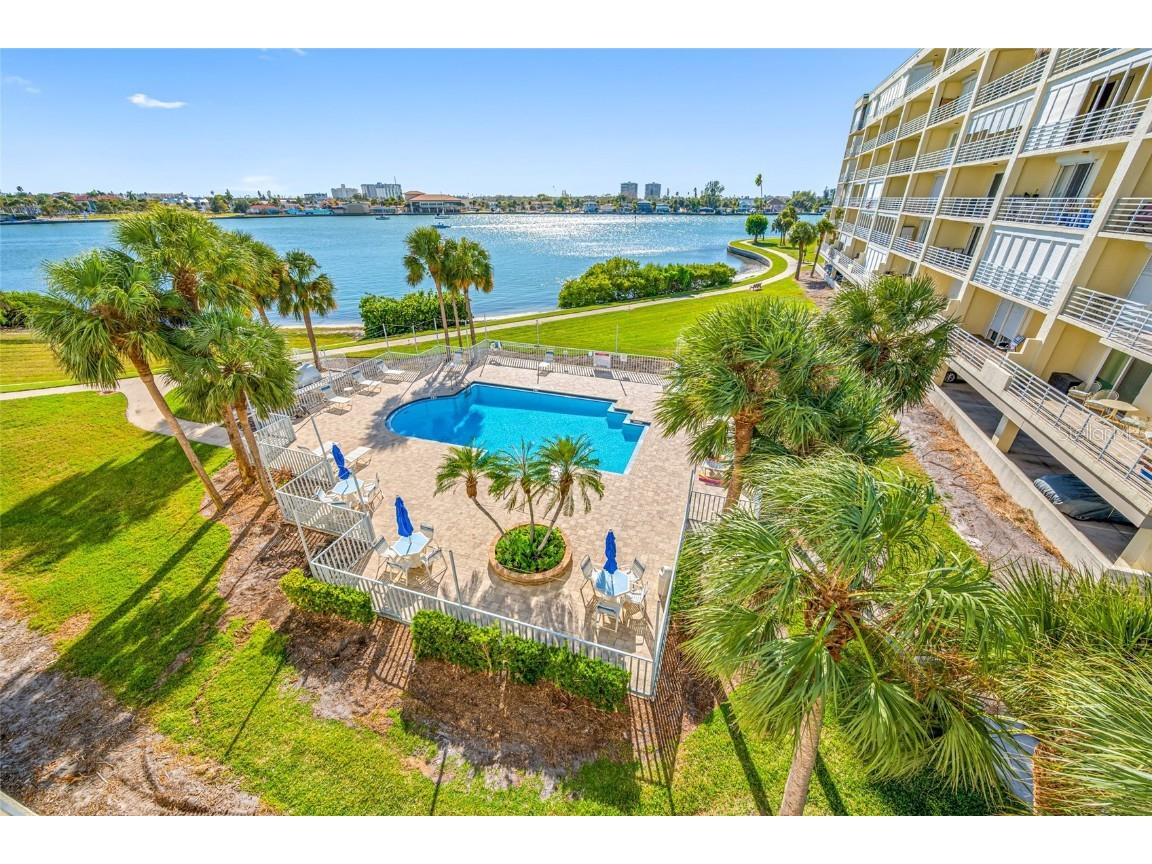 7872 Sailboat Key Boulevard S #306 South Pasadena FL 33707 - BOCA CIEGA BAY TB8444212 image2
