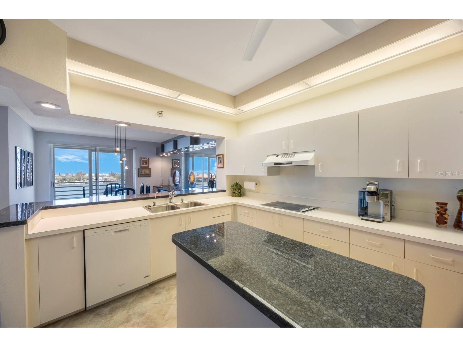 7872 Sailboat Key Boulevard S #PH602 South Pasadena FL 33707 - INTRACOASTAL/BOCA CIEGA BAY TB8523943 image17