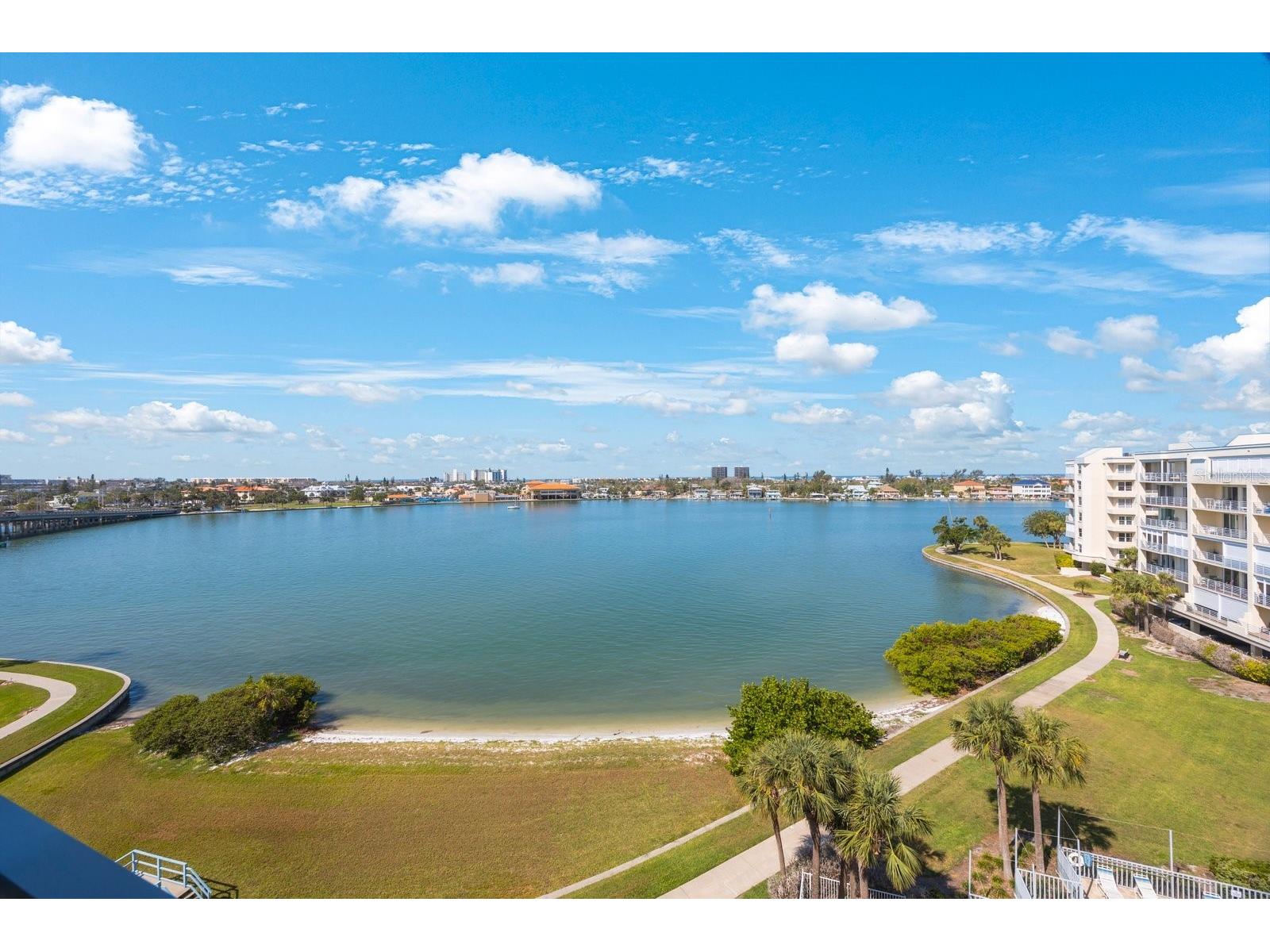 7872 Sailboat Key Boulevard S #PH602 South Pasadena FL 33707 - INTRACOASTAL/BOCA CIEGA BAY TB8523943 image3