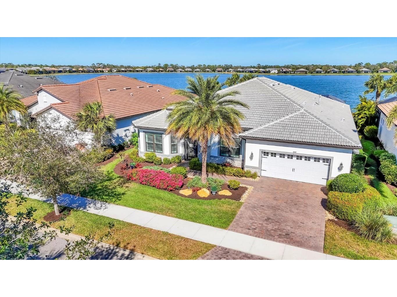 7876 Grande Shores Drive Sarasota FL 34240 - MIDDLE TEAL LAKE A4638290 image1