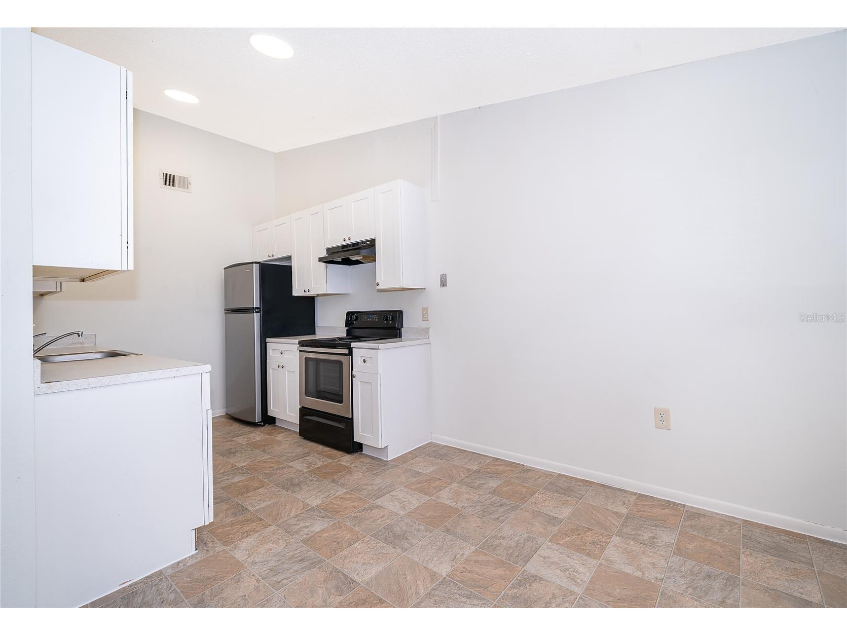 7876 Guardsmen Street Orlando FL 32822 O6382094 image20