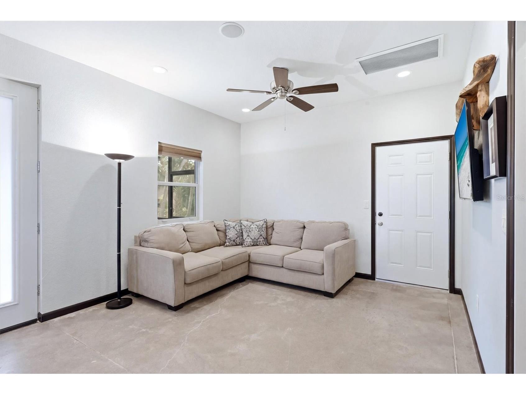 788 Harmony Lane Englewood FL 34223 D6147356 image4