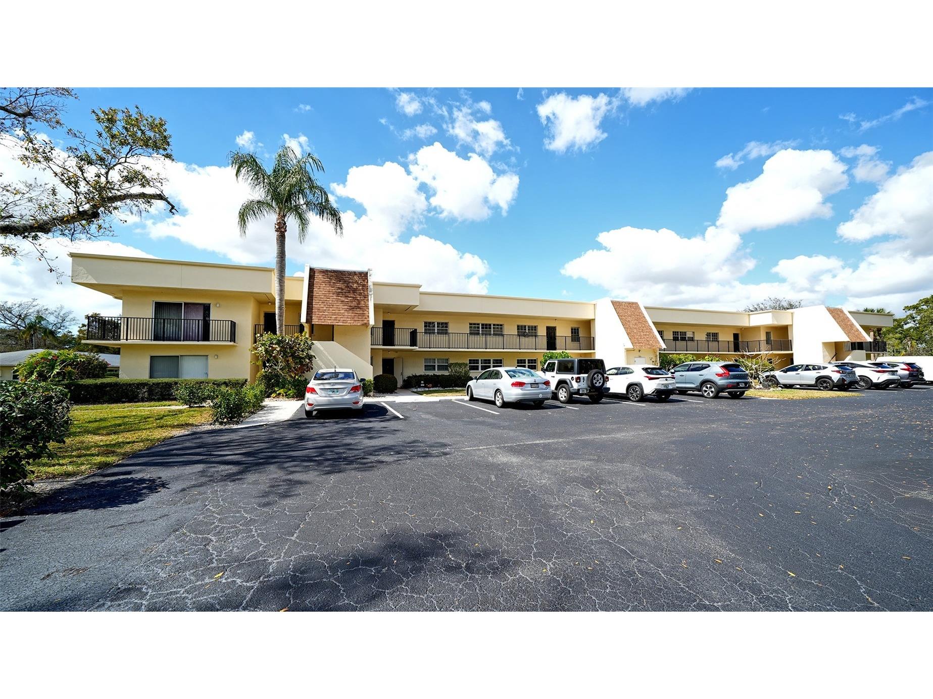 7880 Palm Aire Lane #203 Sarasota FL 34243 A4683042 image1