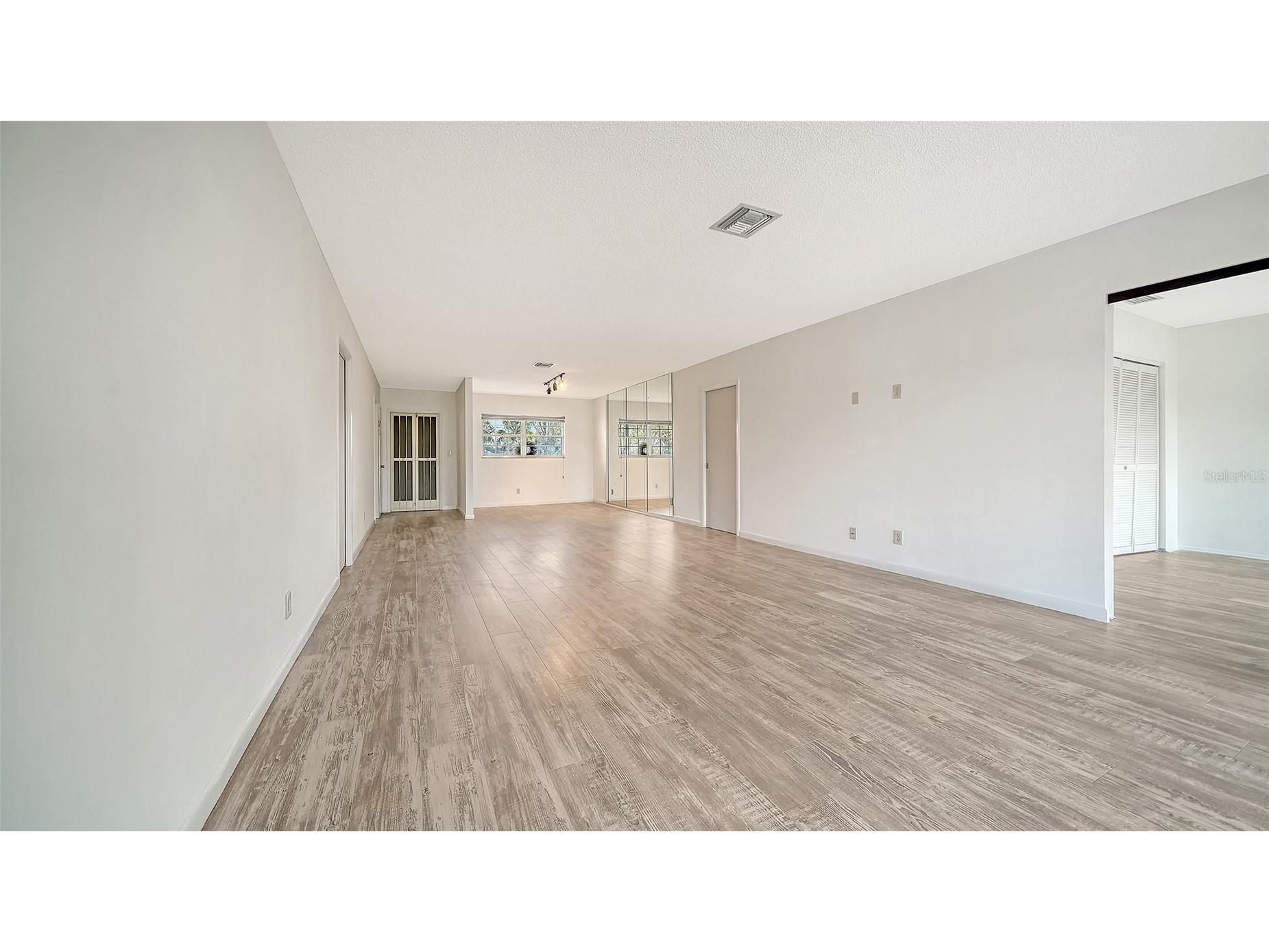 7880 Palm Aire Lane #203 Sarasota FL 34243 A4683042 image13