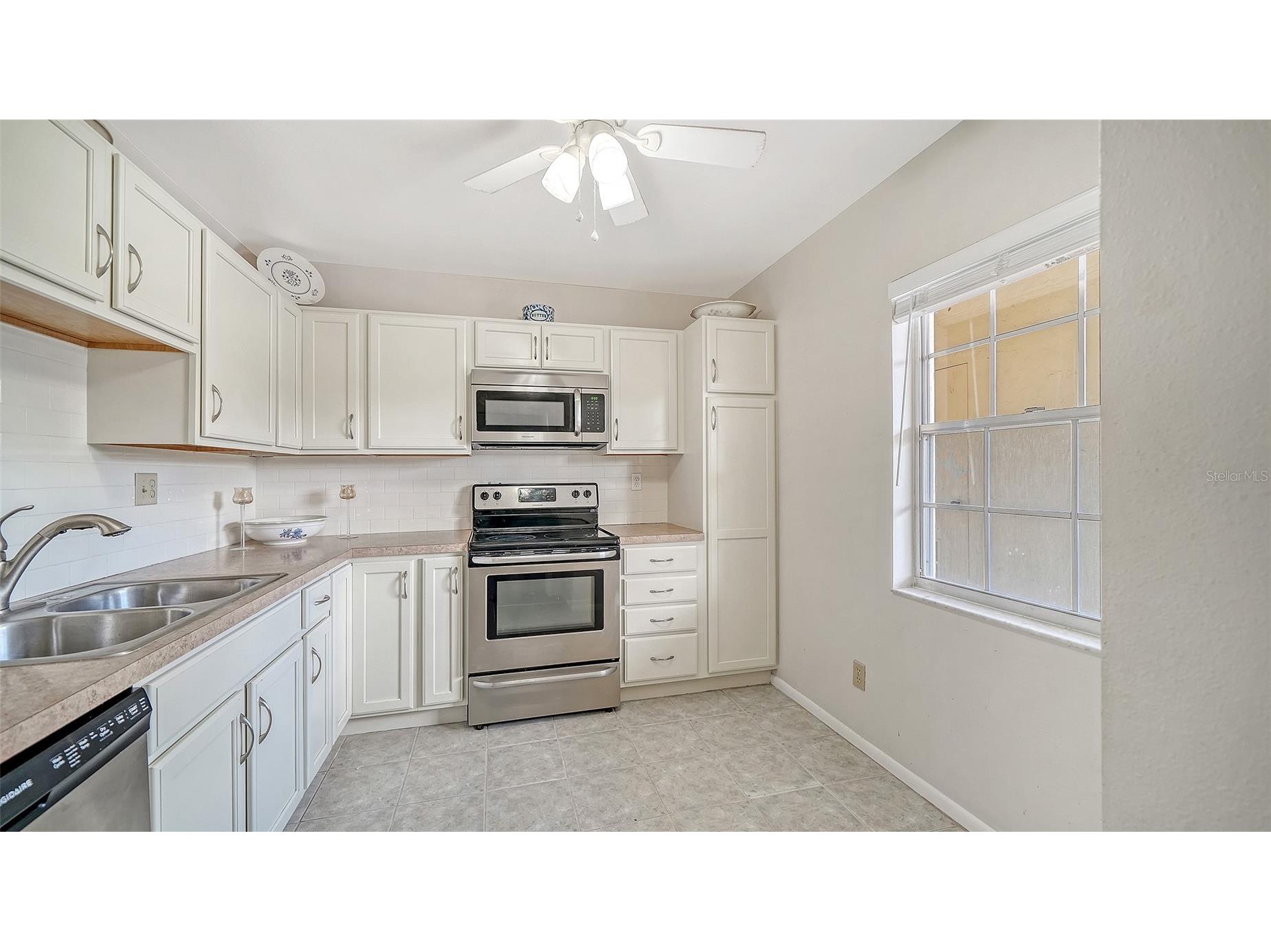7880 Palm Aire Lane #203 Sarasota FL 34243 A4683042 image17