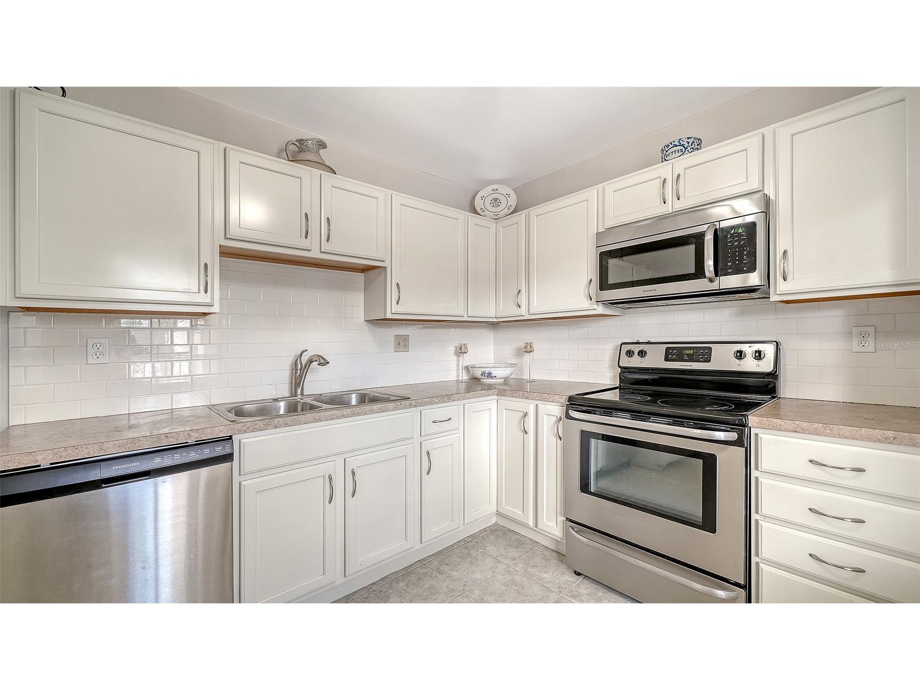 7880 Palm Aire Lane #203 Sarasota FL 34243 A4683042 image18