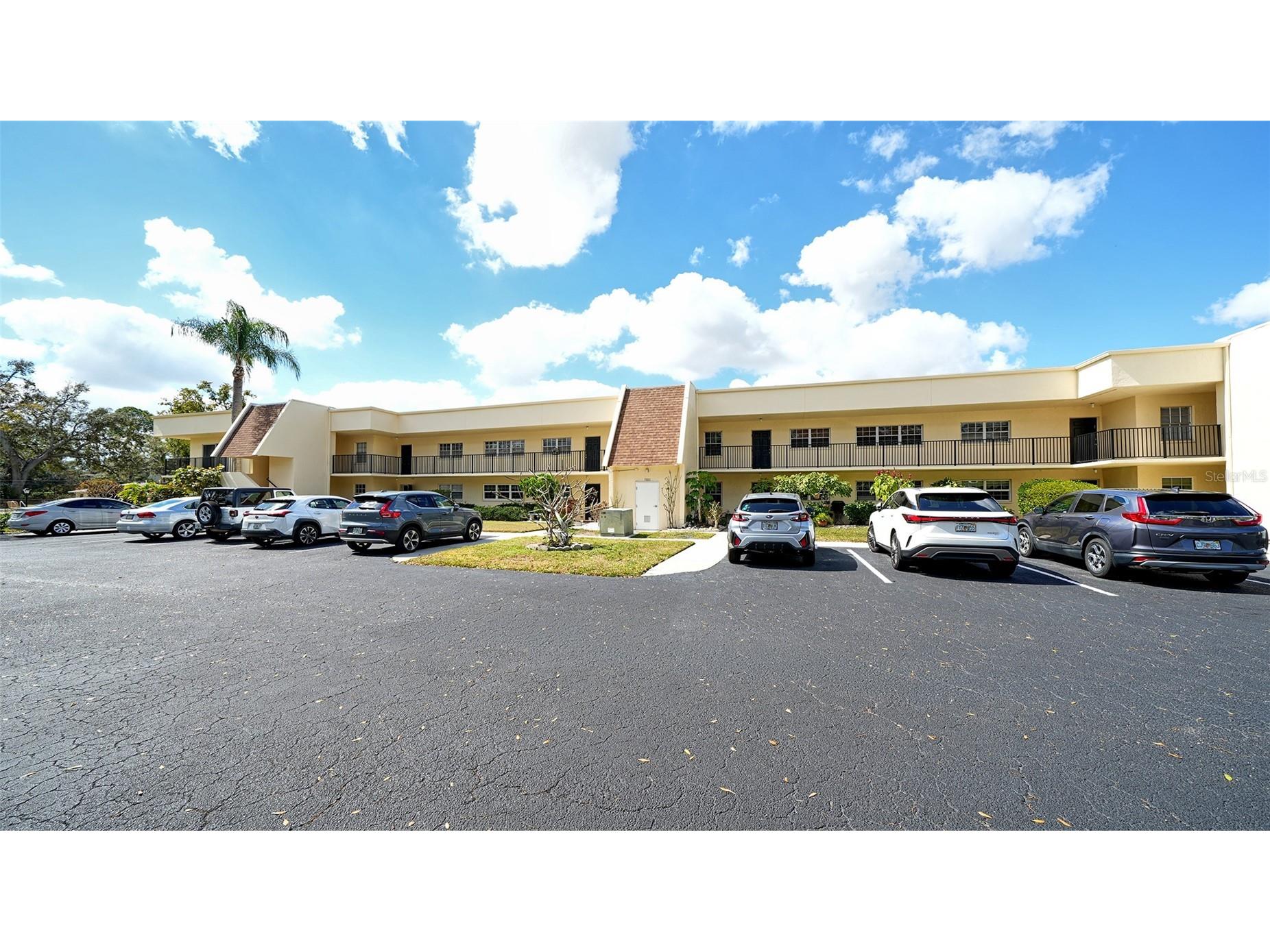 7880 Palm Aire Lane #203 Sarasota FL 34243 A4683042 image2