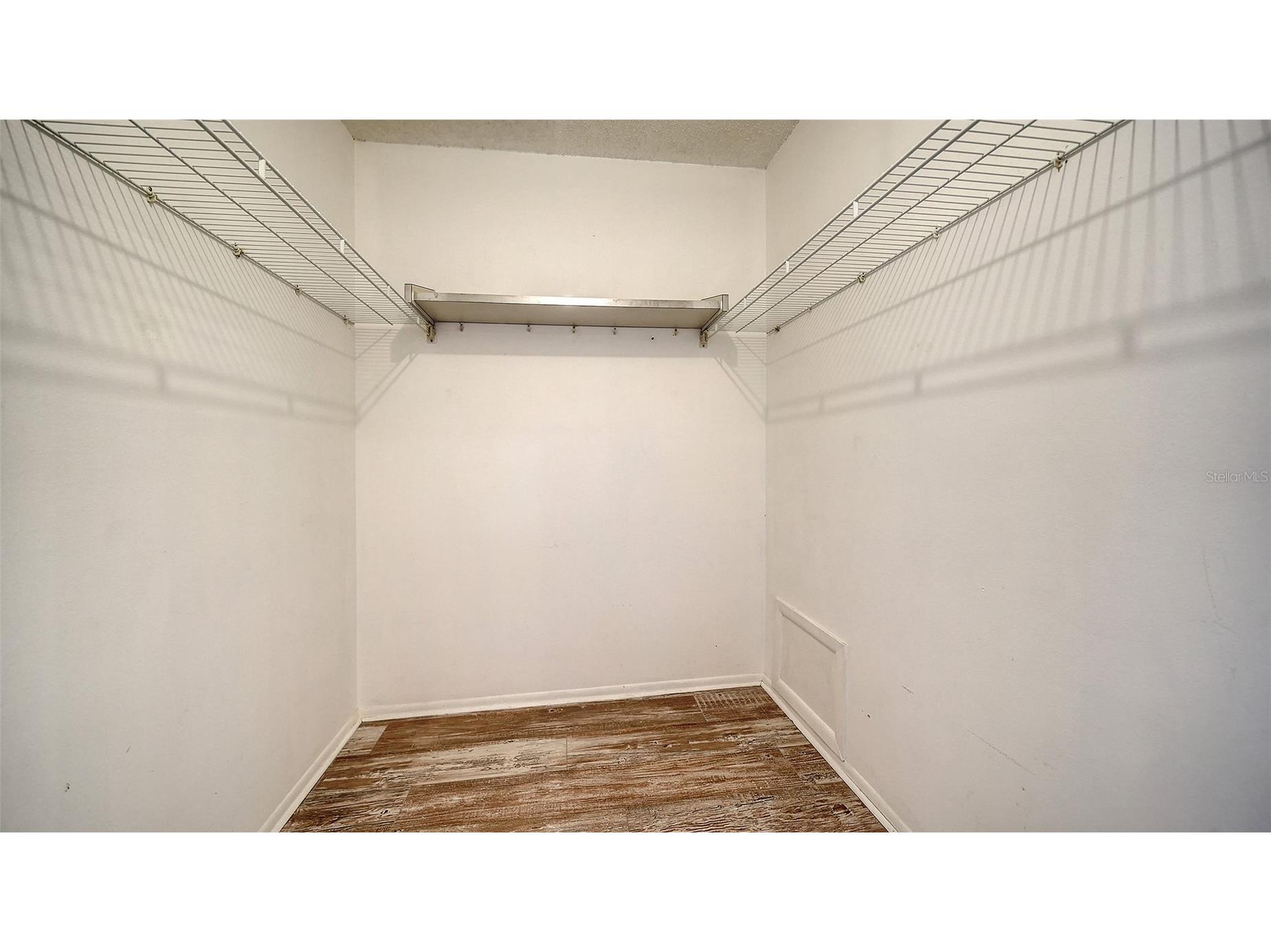 7880 Palm Aire Lane #203 Sarasota FL 34243 A4683042 image28