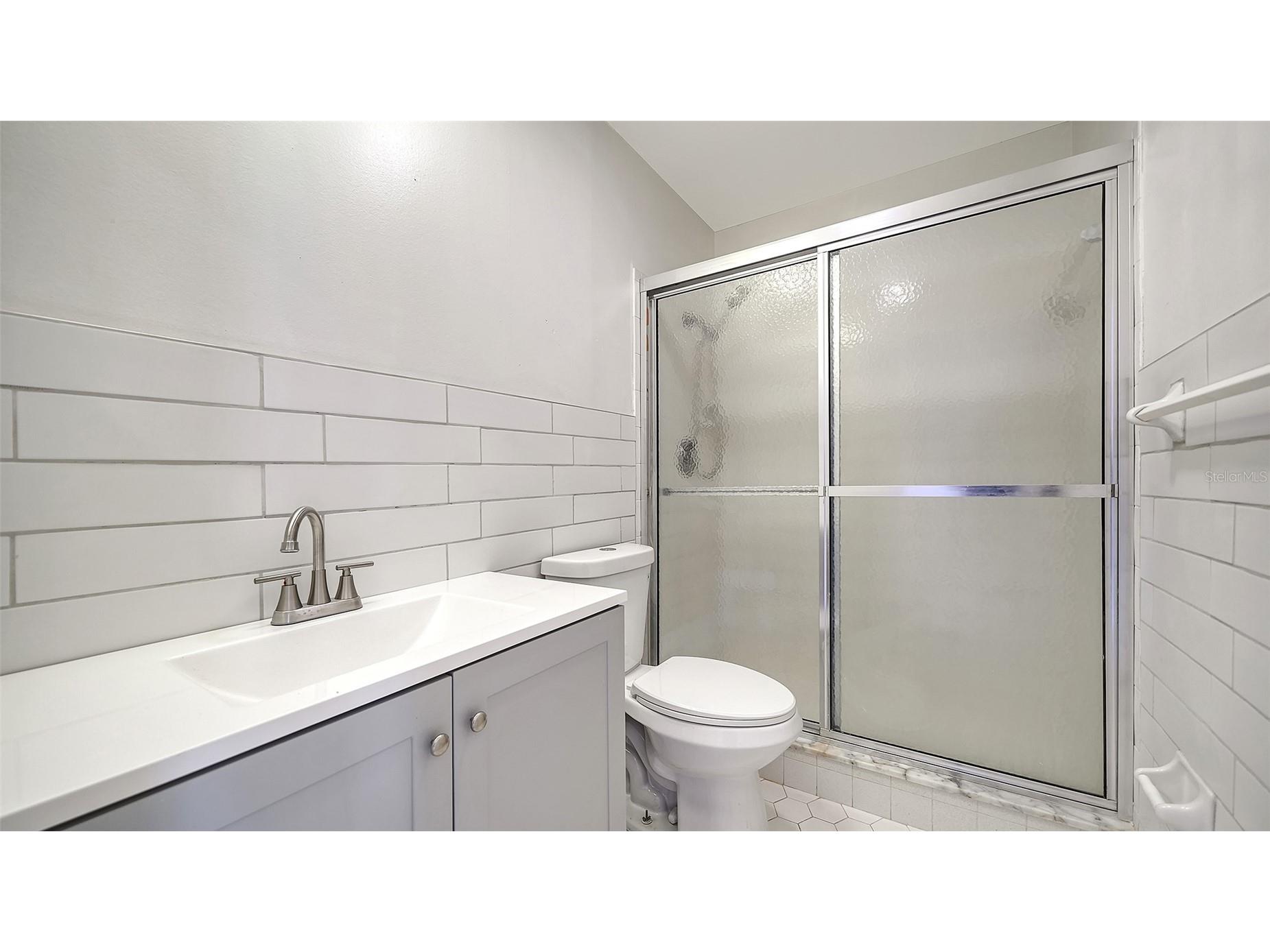 7880 Palm Aire Lane #203 Sarasota FL 34243 A4683042 image32