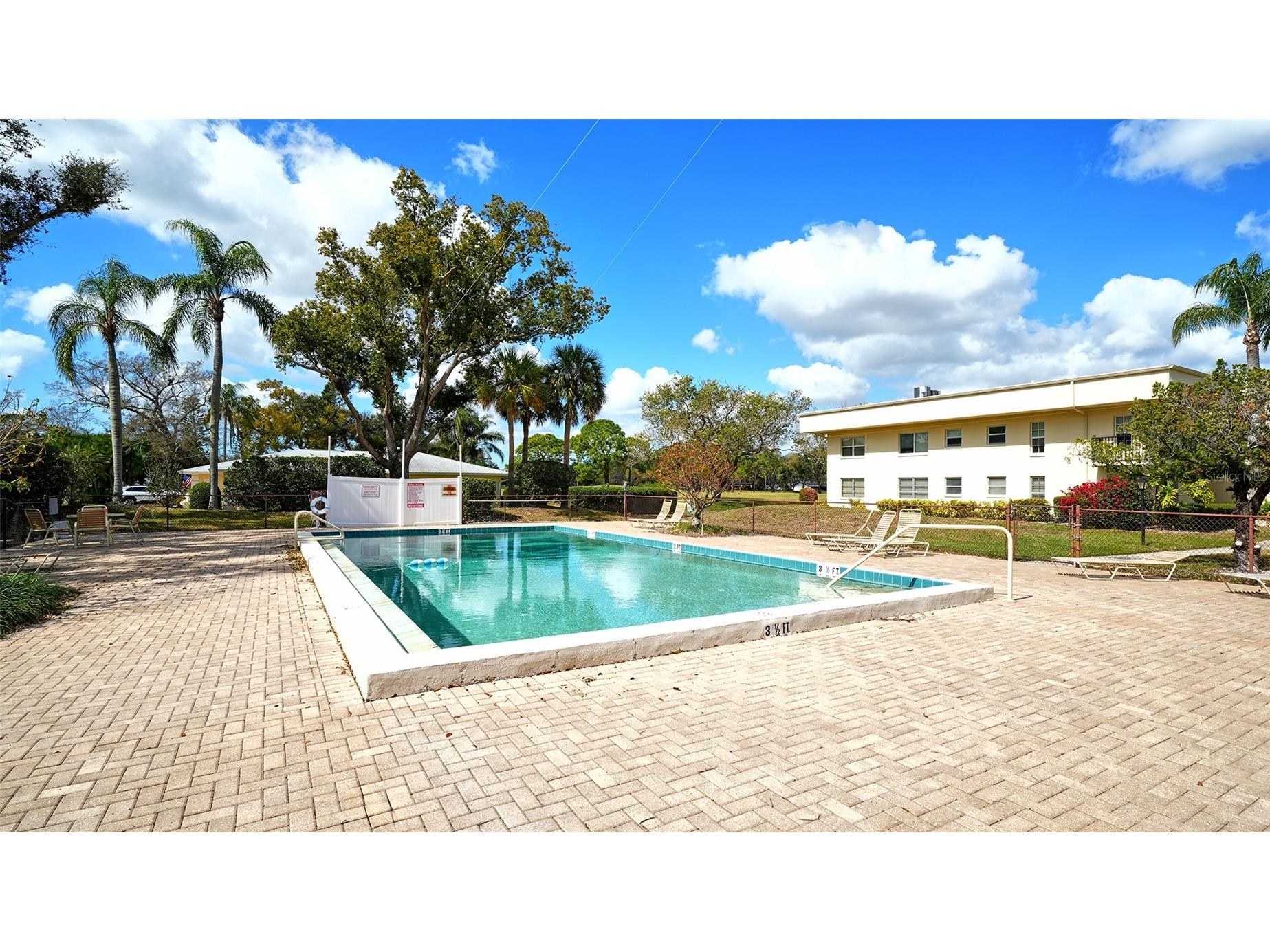 7880 Palm Aire Lane #203 Sarasota FL 34243 A4683042 image39