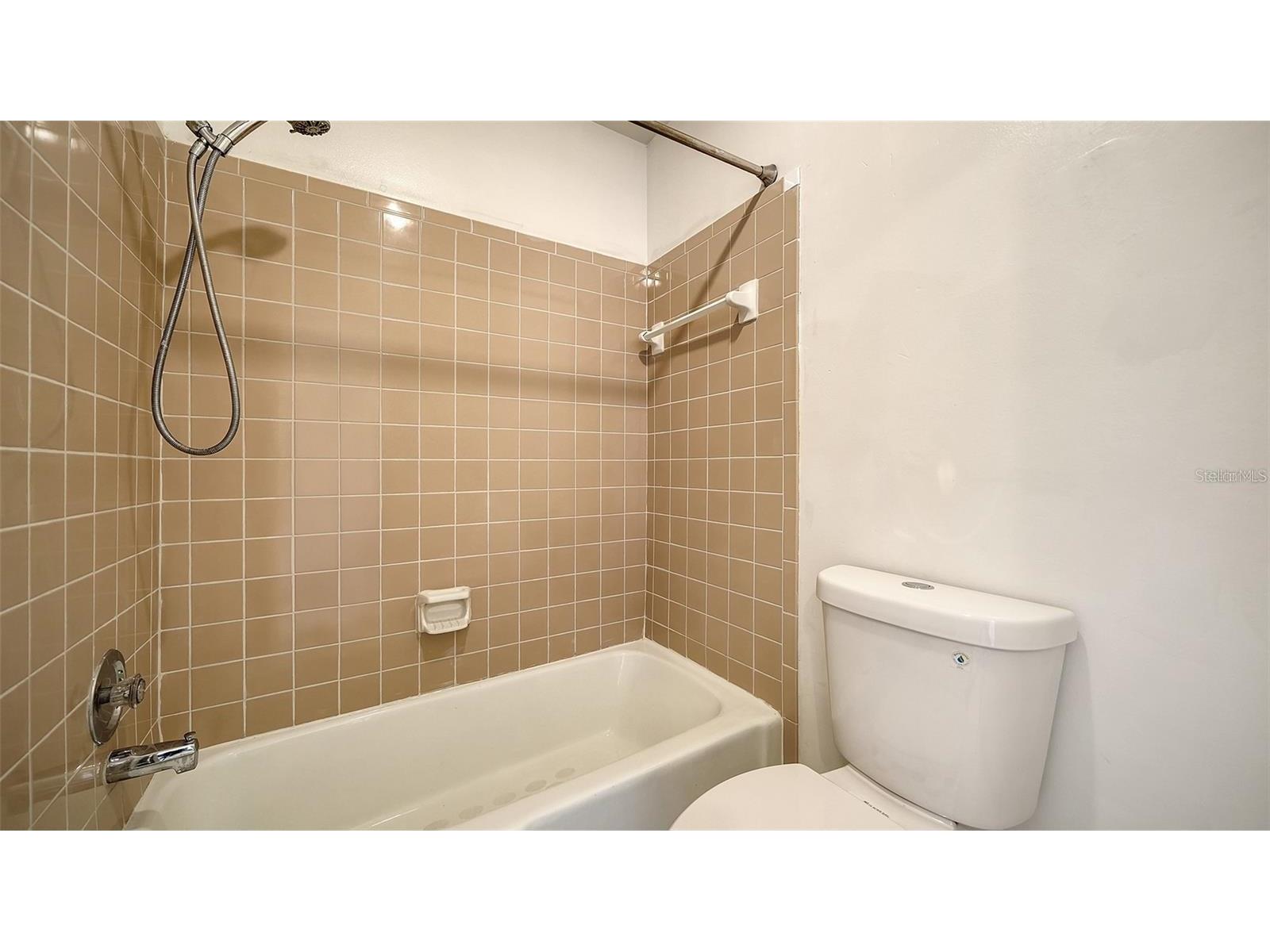 7880 Palm Aire Lane #203 Sarasota FL 34243 A4687887 image12