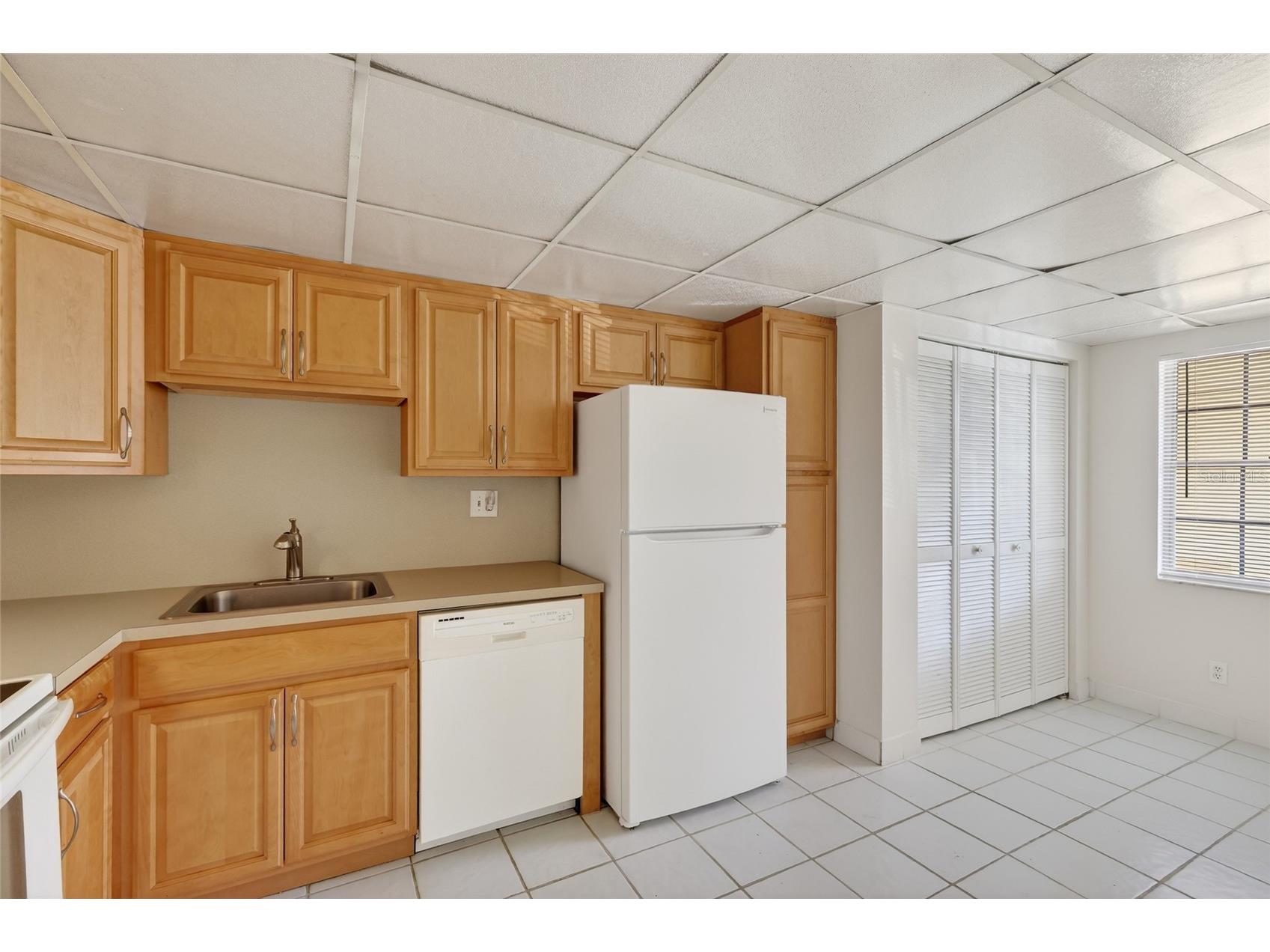 7880 Palm Aire Lane #205 Sarasota FL 34243 A4677161 image14