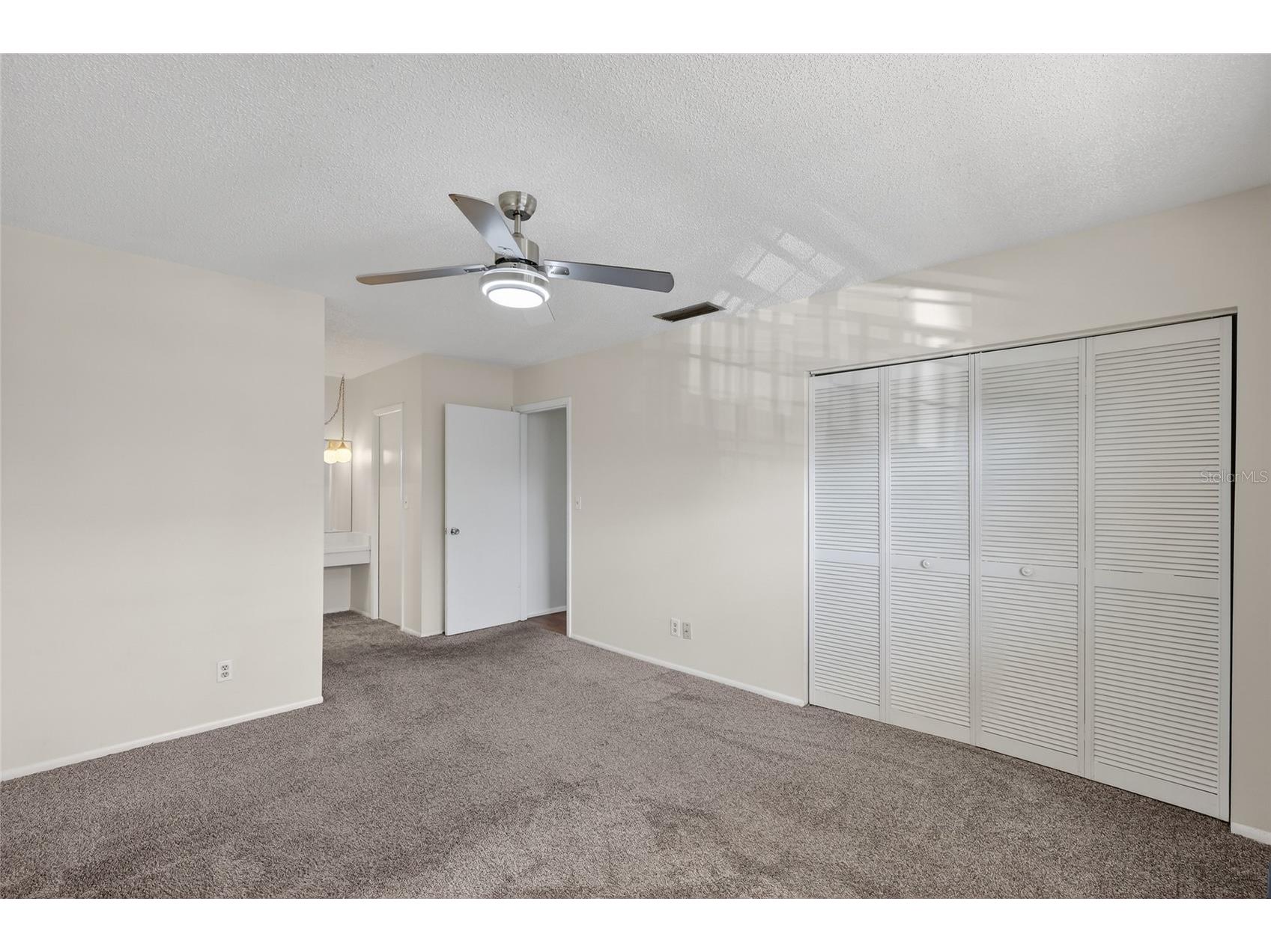 7880 Palm Aire Lane #205 Sarasota FL 34243 A4677161 image22