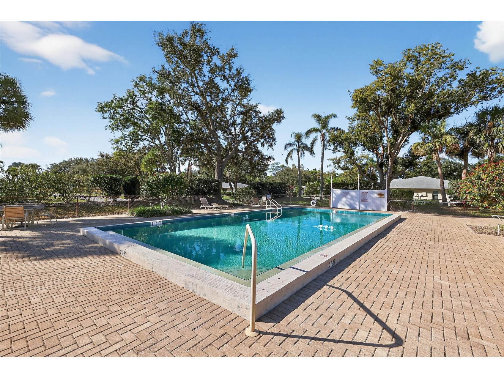 7880 Palm Aire Lane #205 Sarasota FL 34243 A4677161 image32