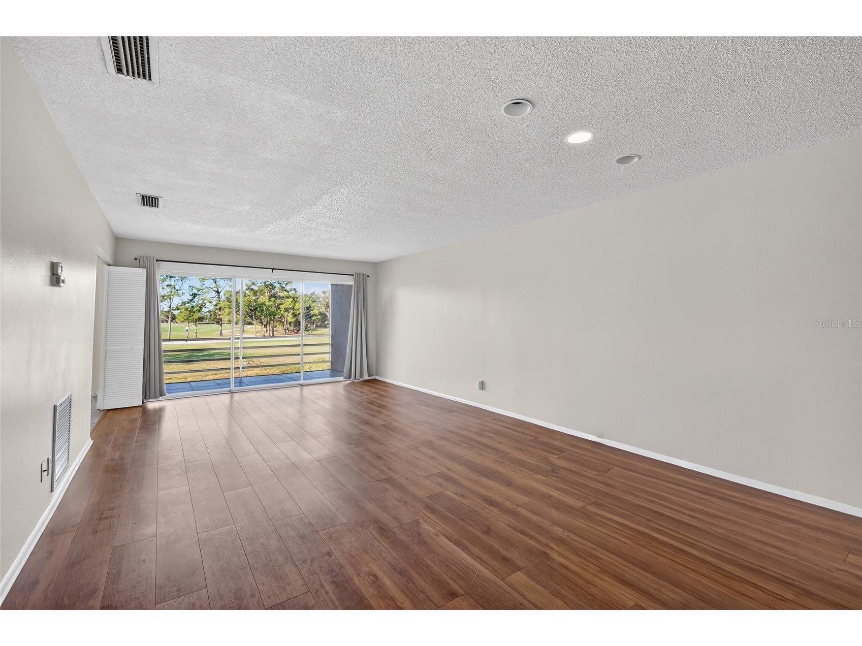 7880 Palm Aire Lane #205 Sarasota FL 34243 A4677161 image8