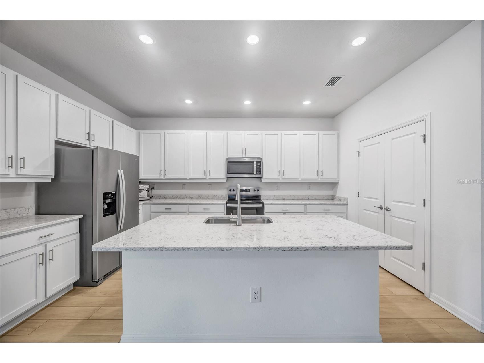 7882 Lennox Loop Wesley Chapel FL 33544 TB8469577 image7