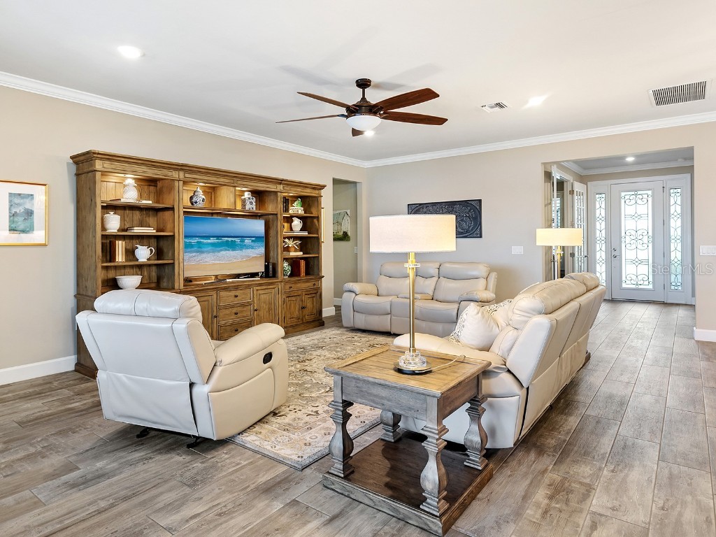 7884 Grande Shores Drive Sarasota FL 34240 A4665285 image18