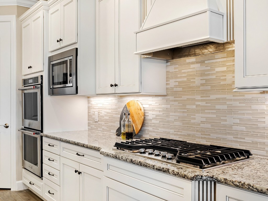 7884 Grande Shores Drive Sarasota FL 34240 A4665285 image24