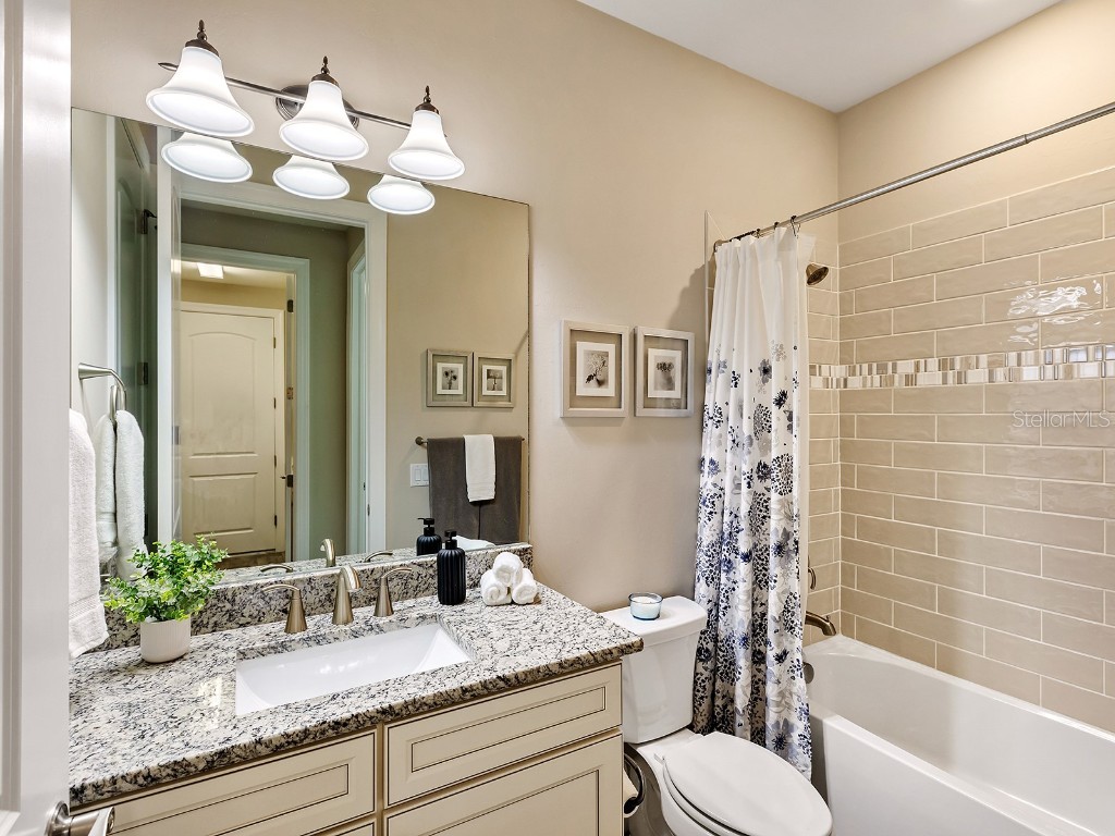 7884 Grande Shores Drive Sarasota FL 34240 A4665285 image38