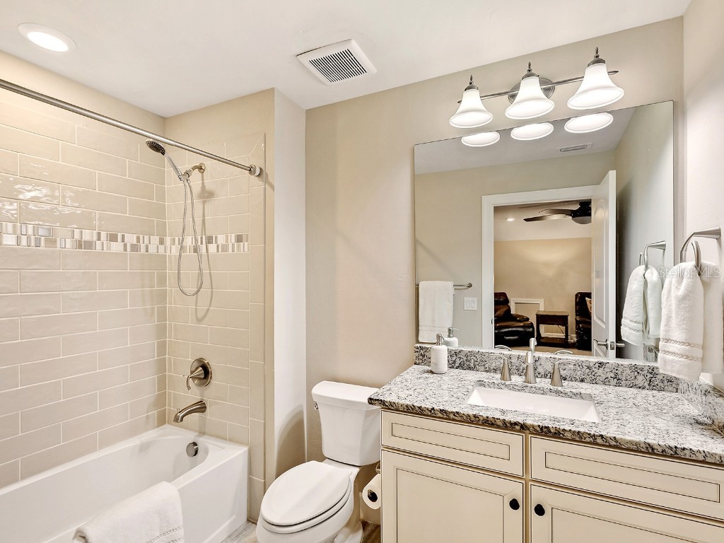 7884 Grande Shores Drive Sarasota FL 34240 A4665285 image47