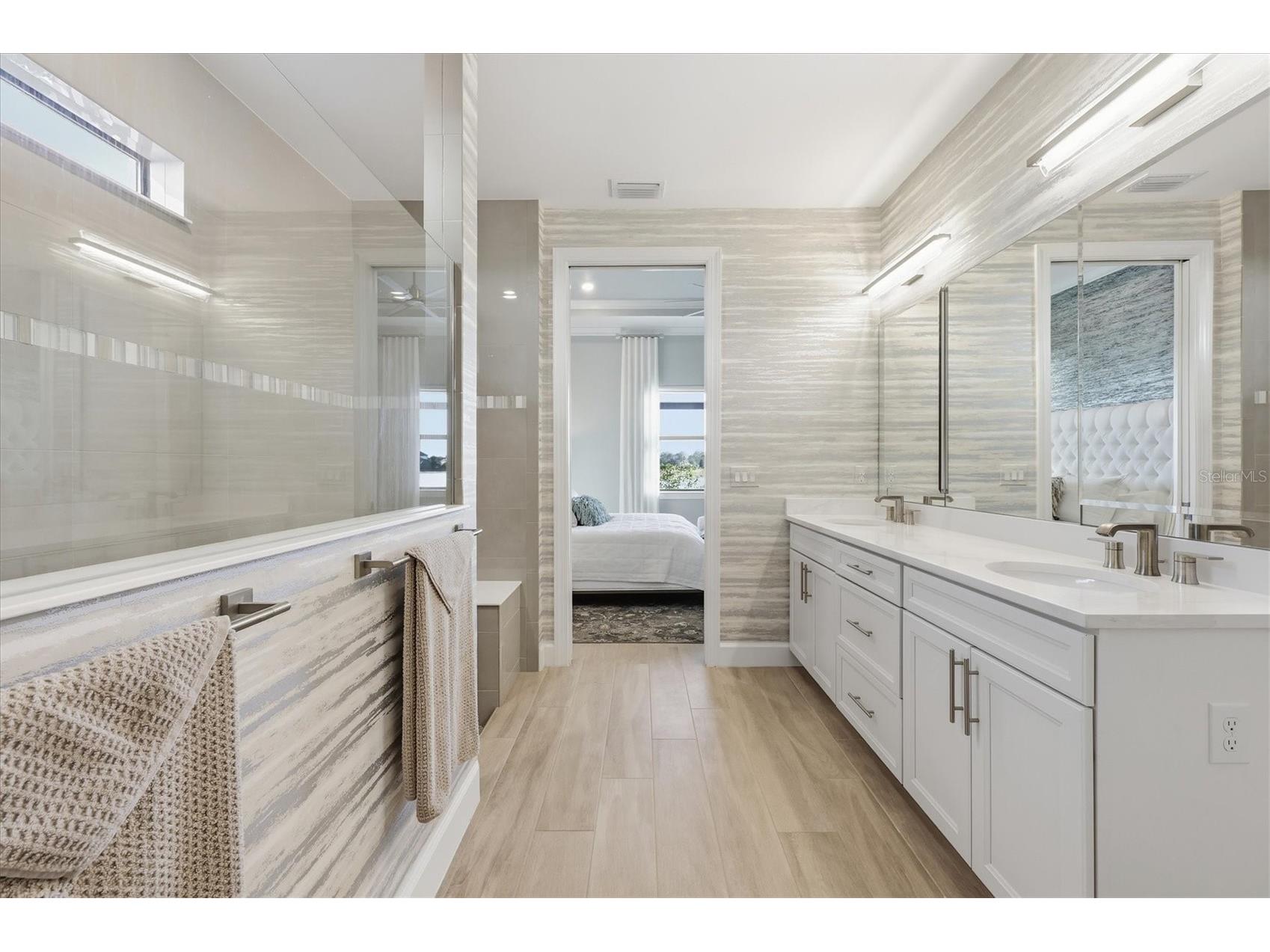 7885 Mainsail Lane Sarasota FL 34240 A4682351 image39