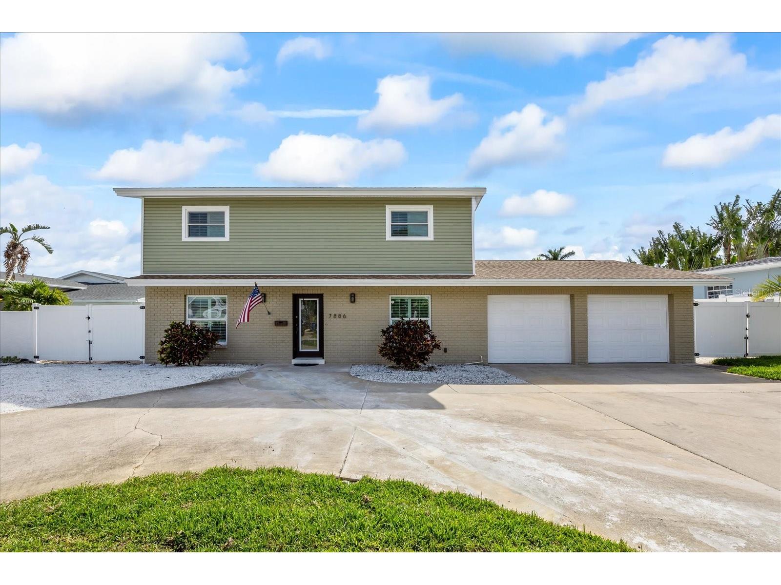 7886 9th Avenue S Saint Petersburg FL 33707 - BOCA CIEGA BAY TB8486221 image1