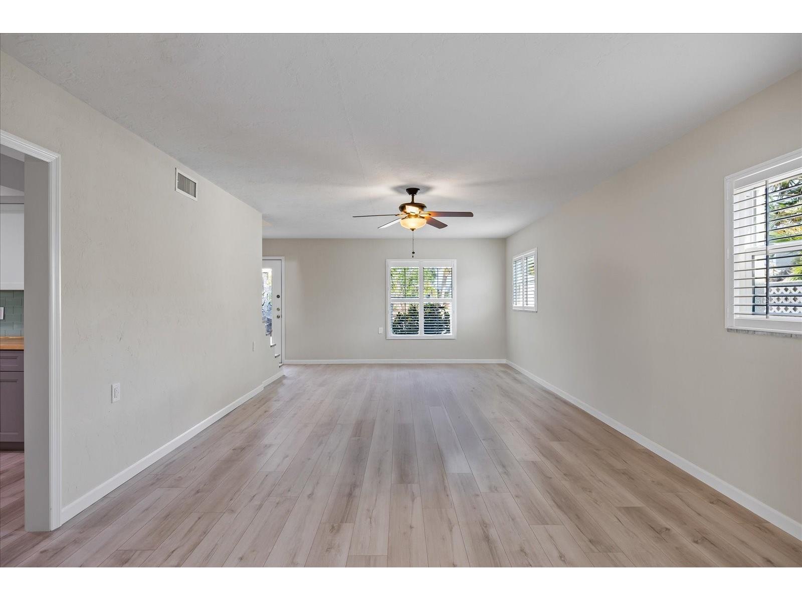 7886 9th Avenue S Saint Petersburg FL 33707 - BOCA CIEGA BAY TB8486221 image12