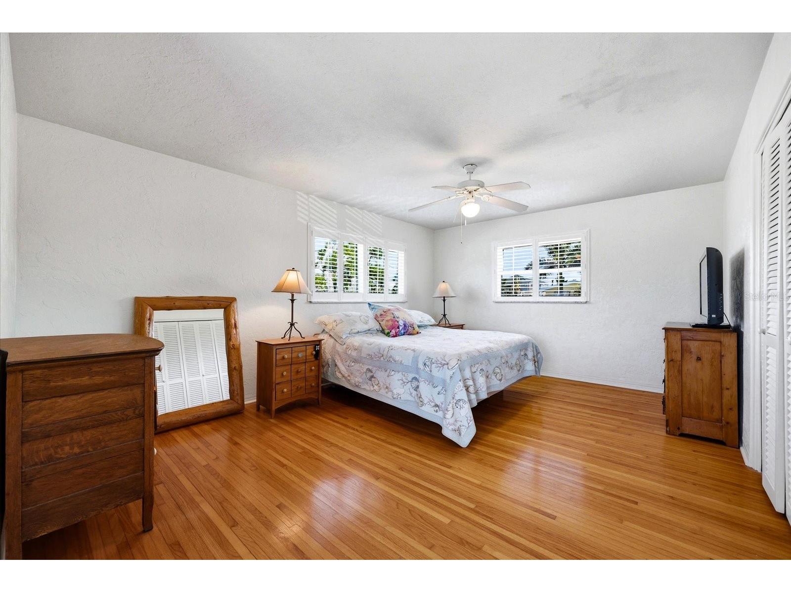 7886 9th Avenue S Saint Petersburg FL 33707 - BOCA CIEGA BAY TB8486221 image32