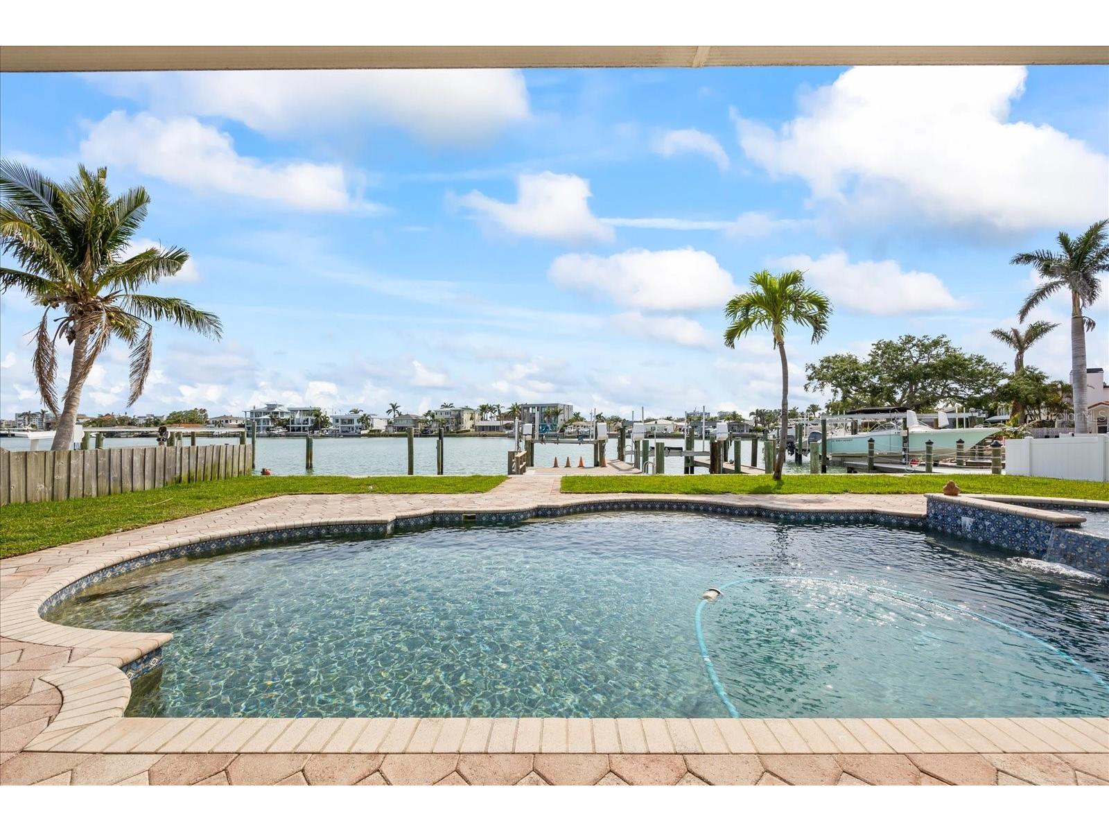 7886 9th Avenue S Saint Petersburg FL 33707 - BOCA CIEGA BAY TB8486221 image6
