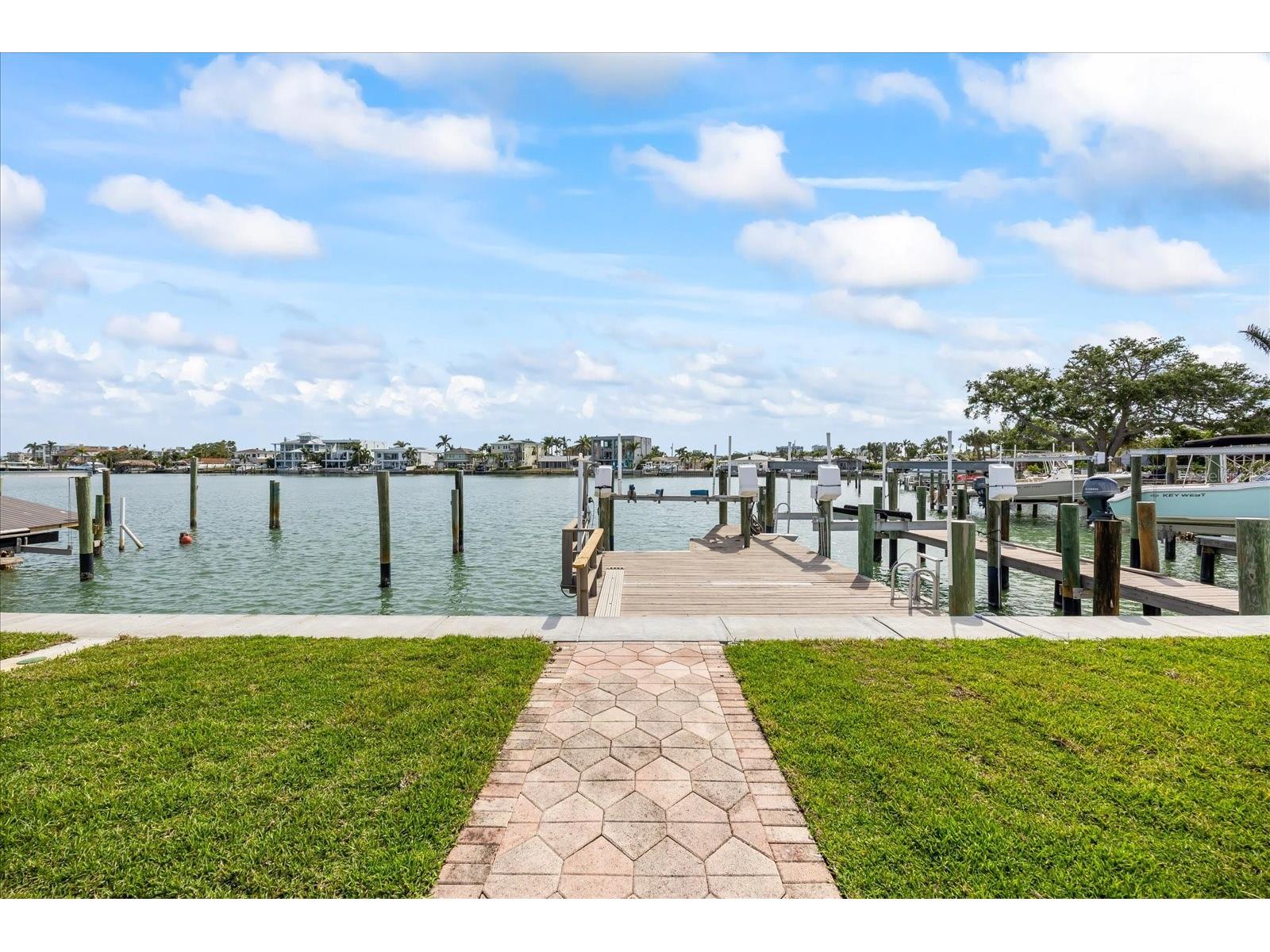 7886 9th Avenue S Saint Petersburg FL 33707 - BOCA CIEGA BAY TB8486221 image7