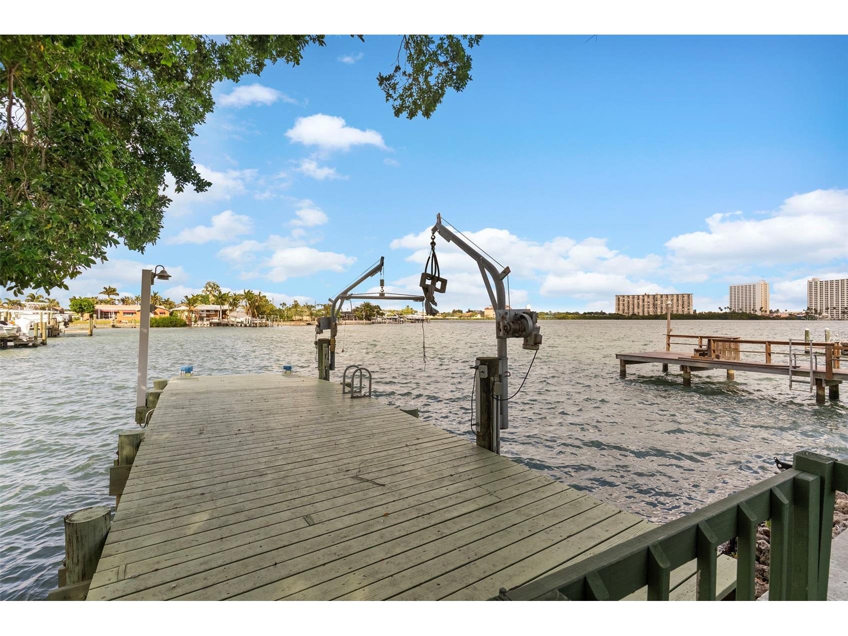 7887 9th Avenue S Saint Petersburg FL 33707 TB8495871 image1