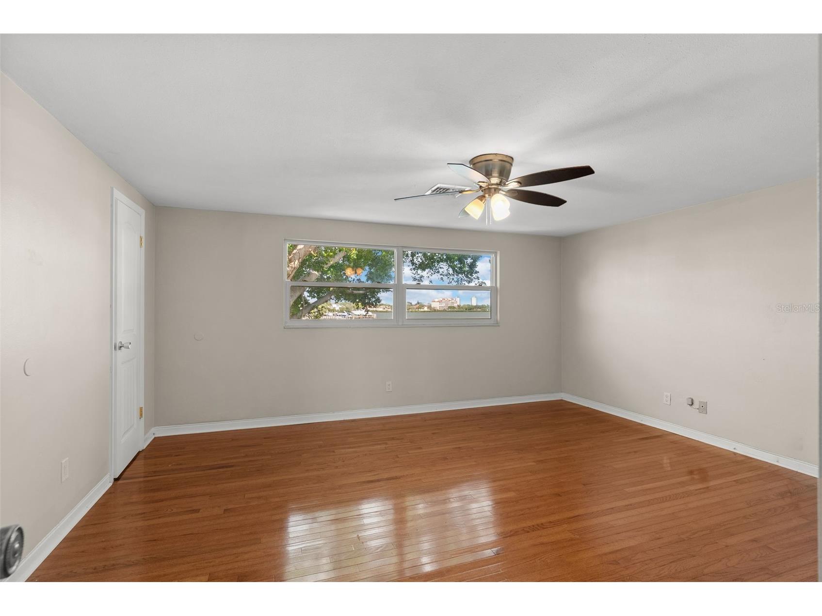 7887 9th Avenue S Saint Petersburg FL 33707 TB8495871 image18
