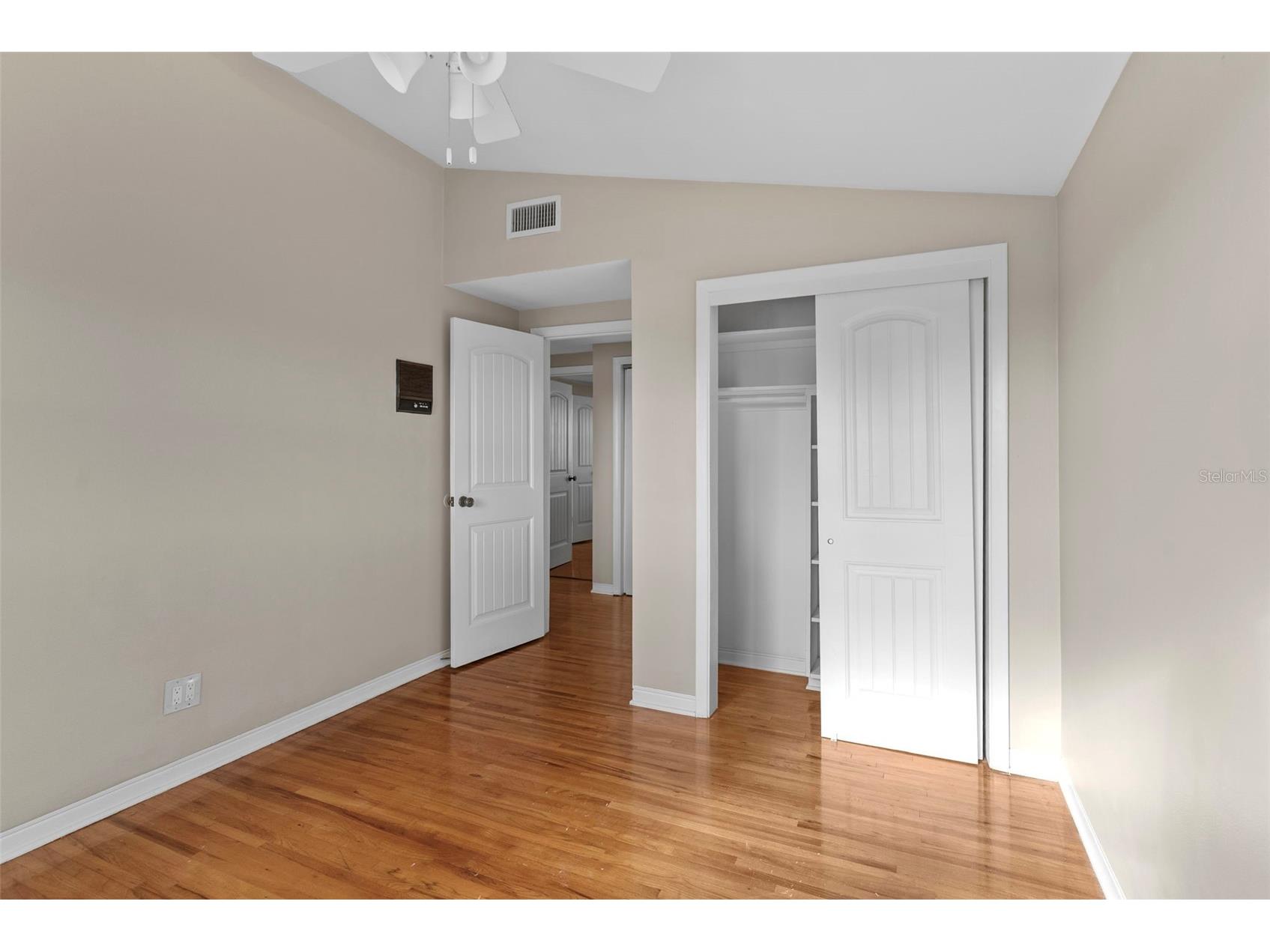 7887 9th Avenue S Saint Petersburg FL 33707 TB8495871 image27