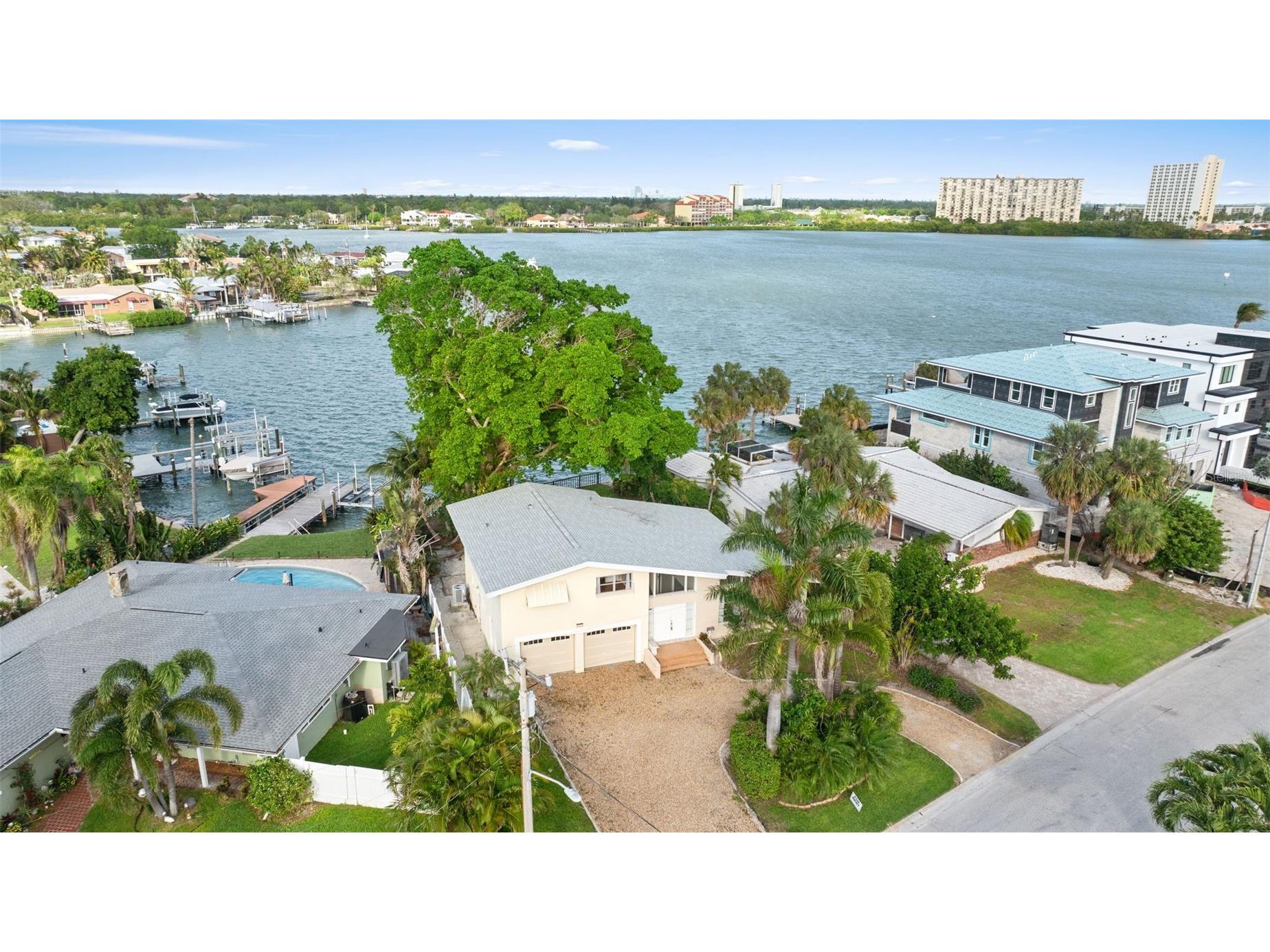 7887 9th Avenue S Saint Petersburg FL 33707 TB8495871 image32