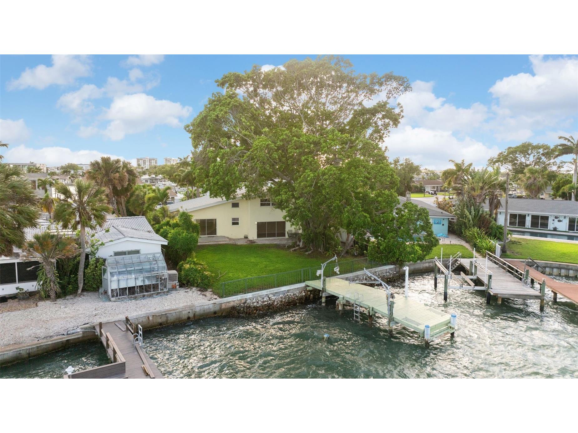 7887 9th Avenue S Saint Petersburg FL 33707 TB8495871 image37
