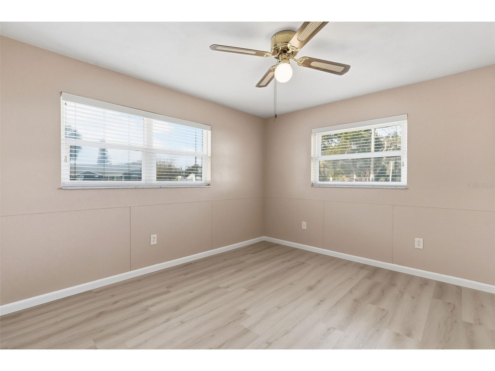 7891 1st Street NE Saint Petersburg FL 33702 TB8474708 image14