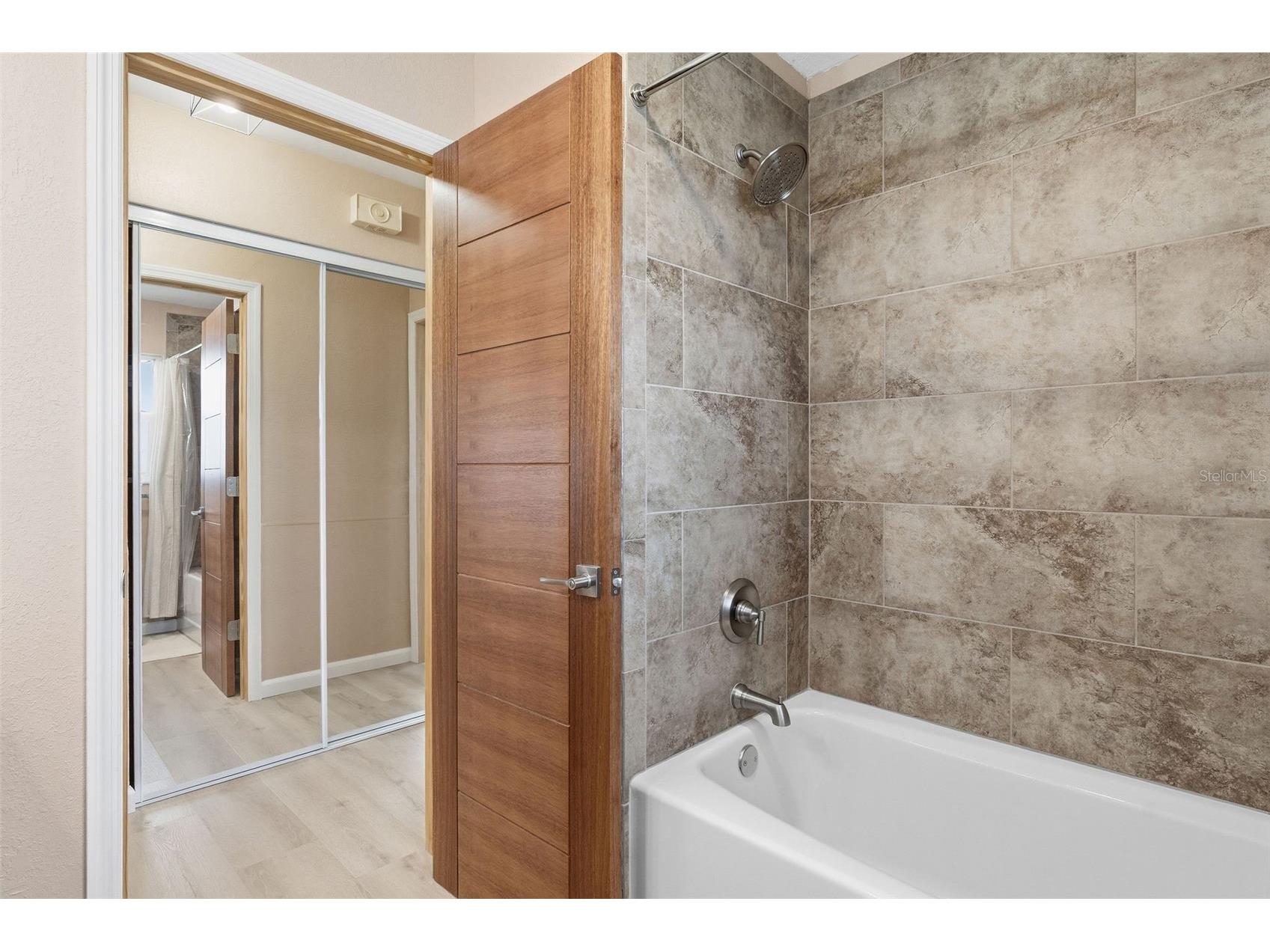 7891 1st Street NE Saint Petersburg FL 33702 TB8474708 image17