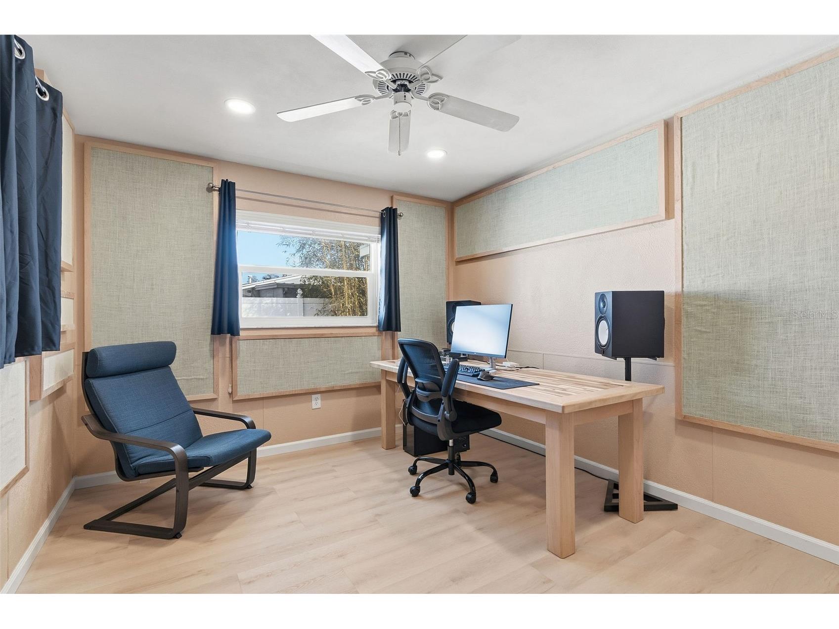 7891 1st Street NE Saint Petersburg FL 33702 TB8474708 image18