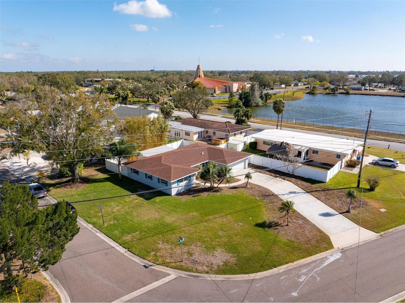 7891 1st Street NE Saint Petersburg FL 33702 TB8474708 image2