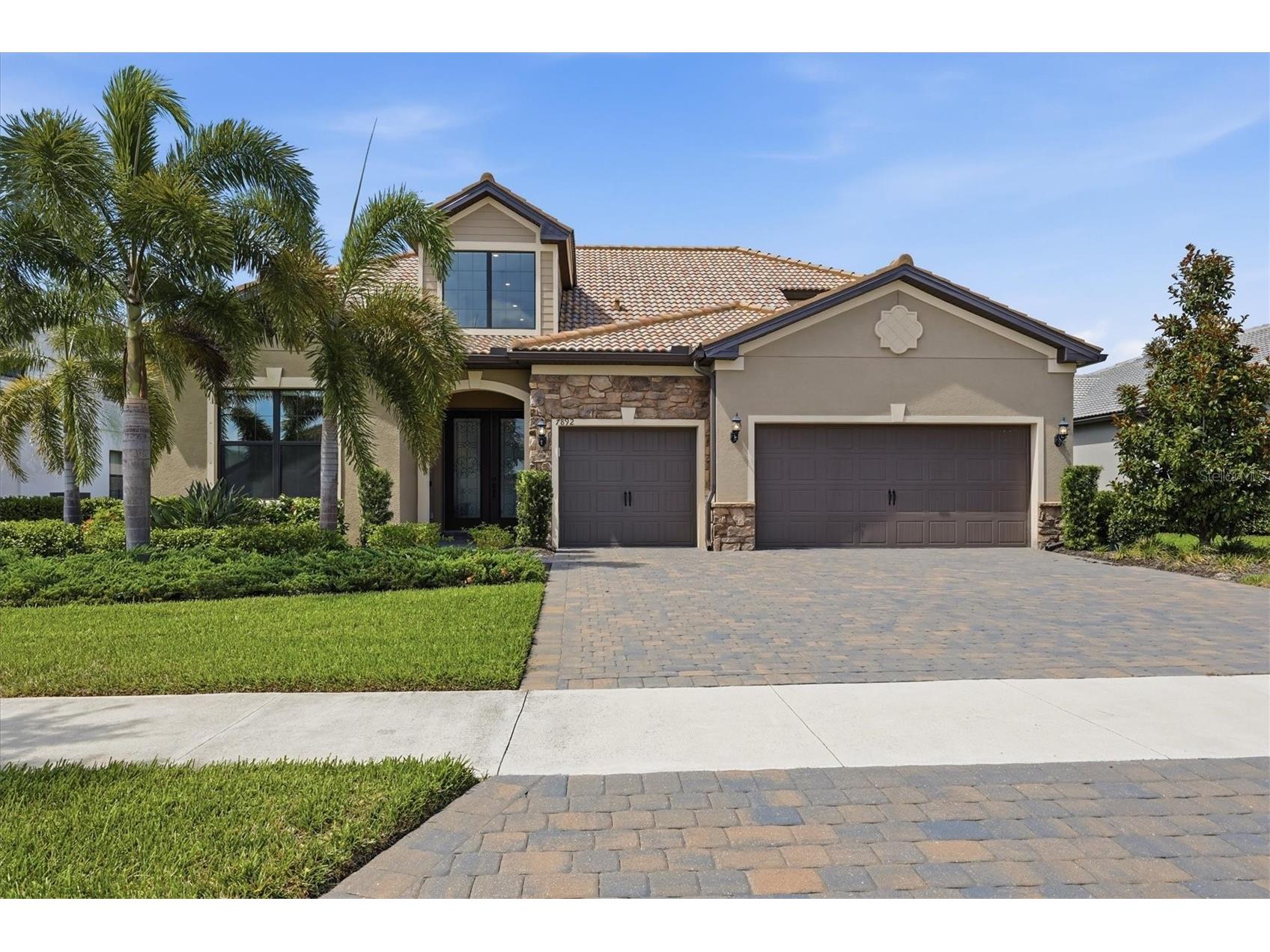 7892 Mainsail Lane Sarasota FL 34240 A4697284 image1
