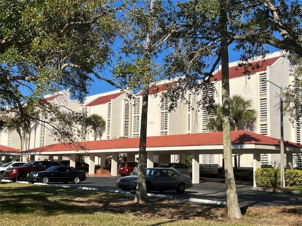 7893 Sailboat Key Boulevard S #303 South Pasadena FL 33707 U8186157 image1