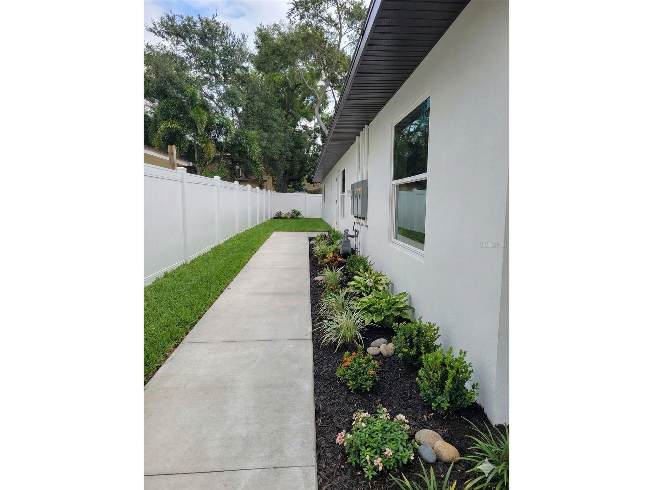79 Patricia Avenue Dunedin FL 34698 W7882869 image3
