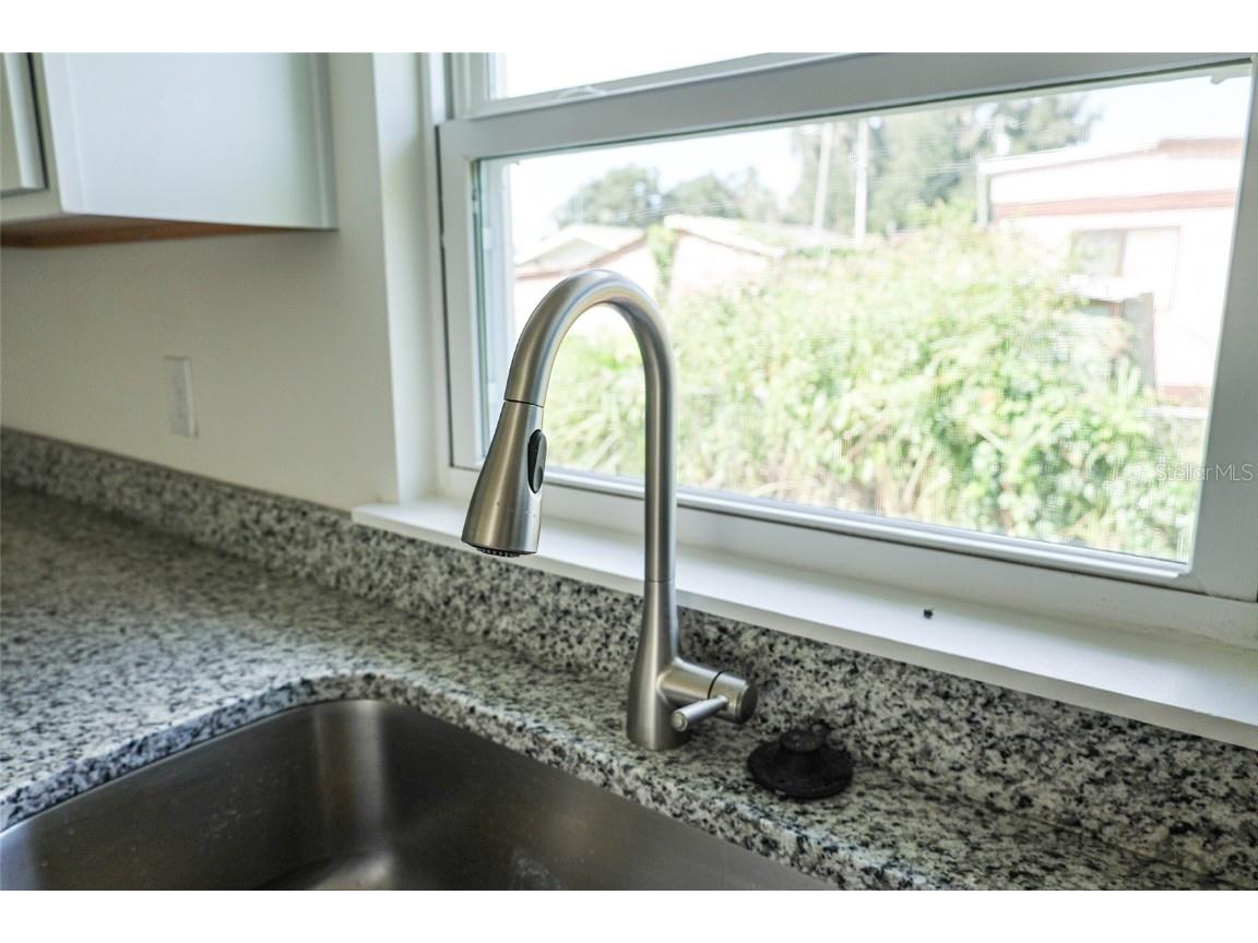 79 W Central Avenue Webster FL 33597 G5101512 image5