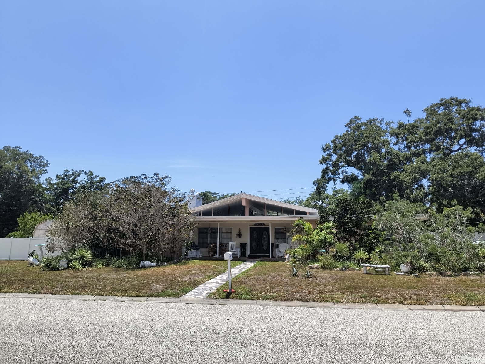 790 Oakwood Drive Dunedin FL 34698 TB8522955 image1