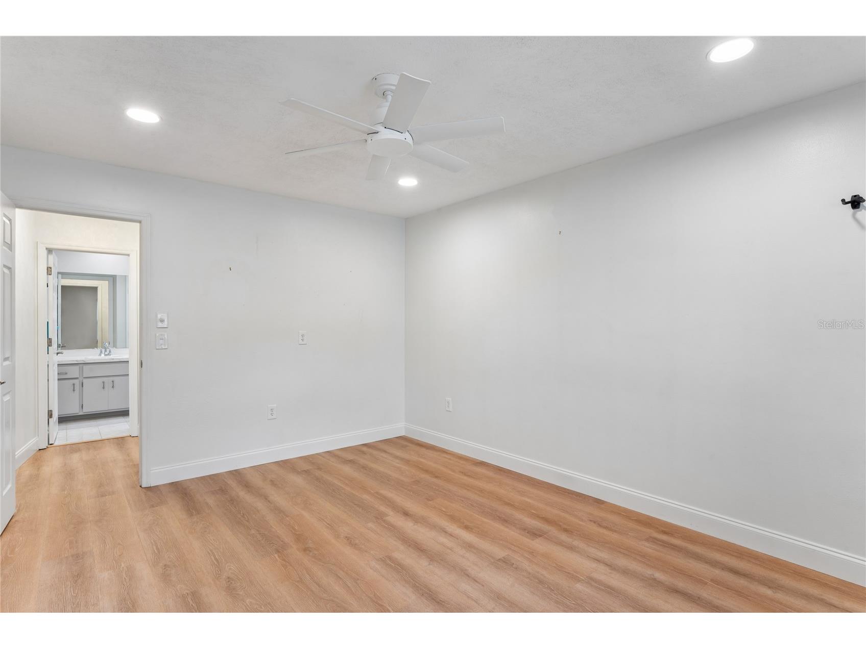 7900 Cayuga Drive New Port Richey FL 34653 W7885471 image23