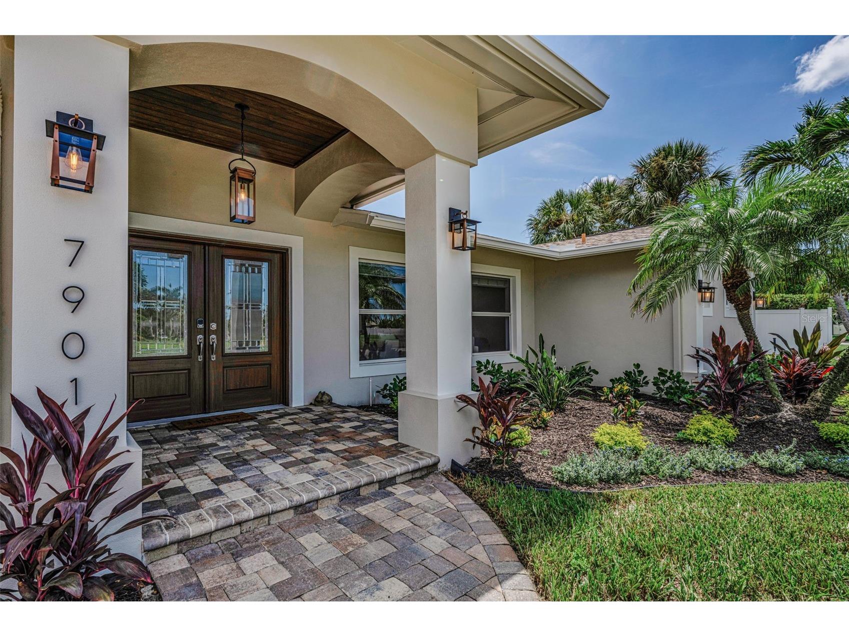 7901 10th Avenue S Saint Petersburg FL 33707 - BOCA CIEGA BAY TB8531458 image2
