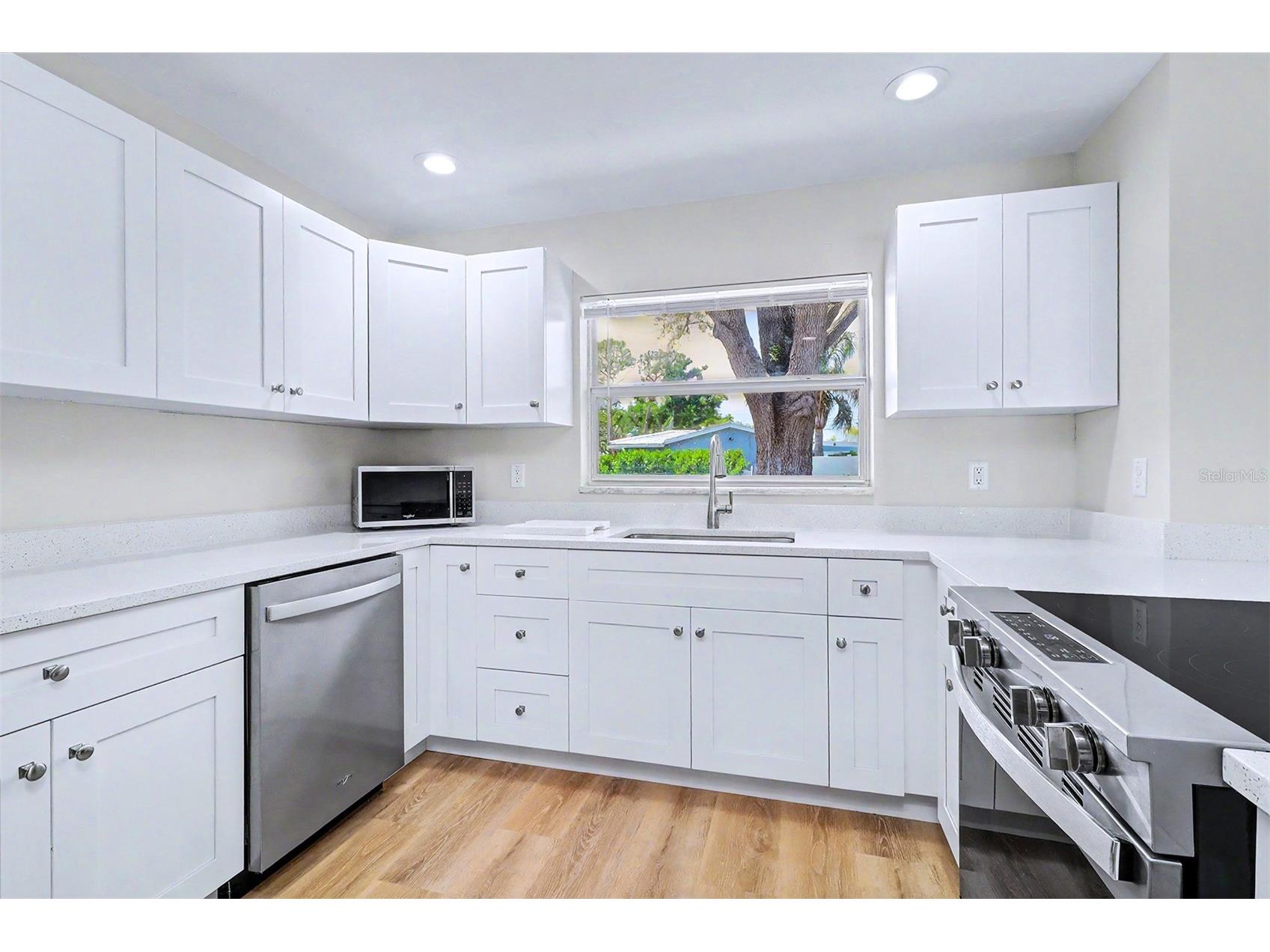 7901 3rd Street N Saint Petersburg FL 33702 TB8501705 image10